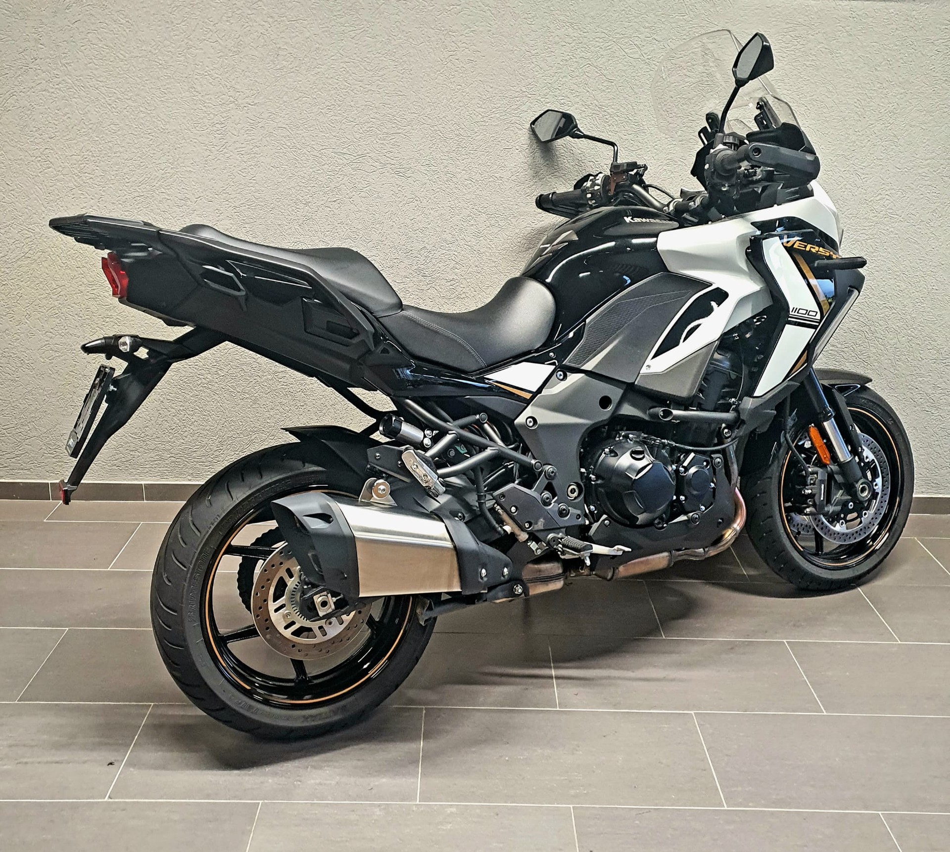KAWASAKI Versys 1100 S-image-2