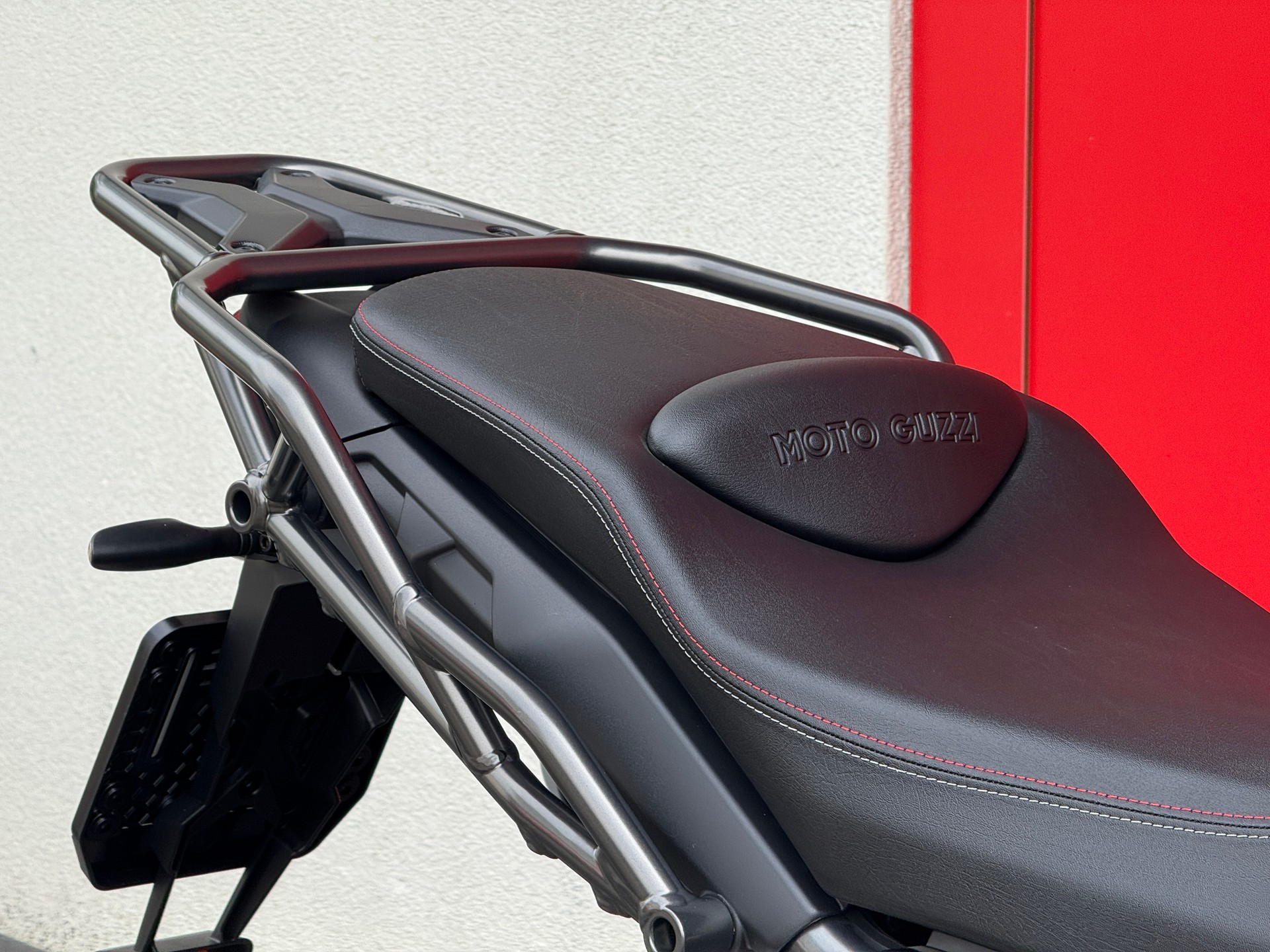 MOTO GUZZI V85 TT-image-5