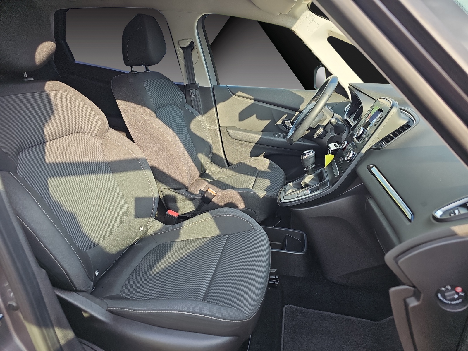 RENAULT Scénic 1.3 16V Turbo Life-image-16