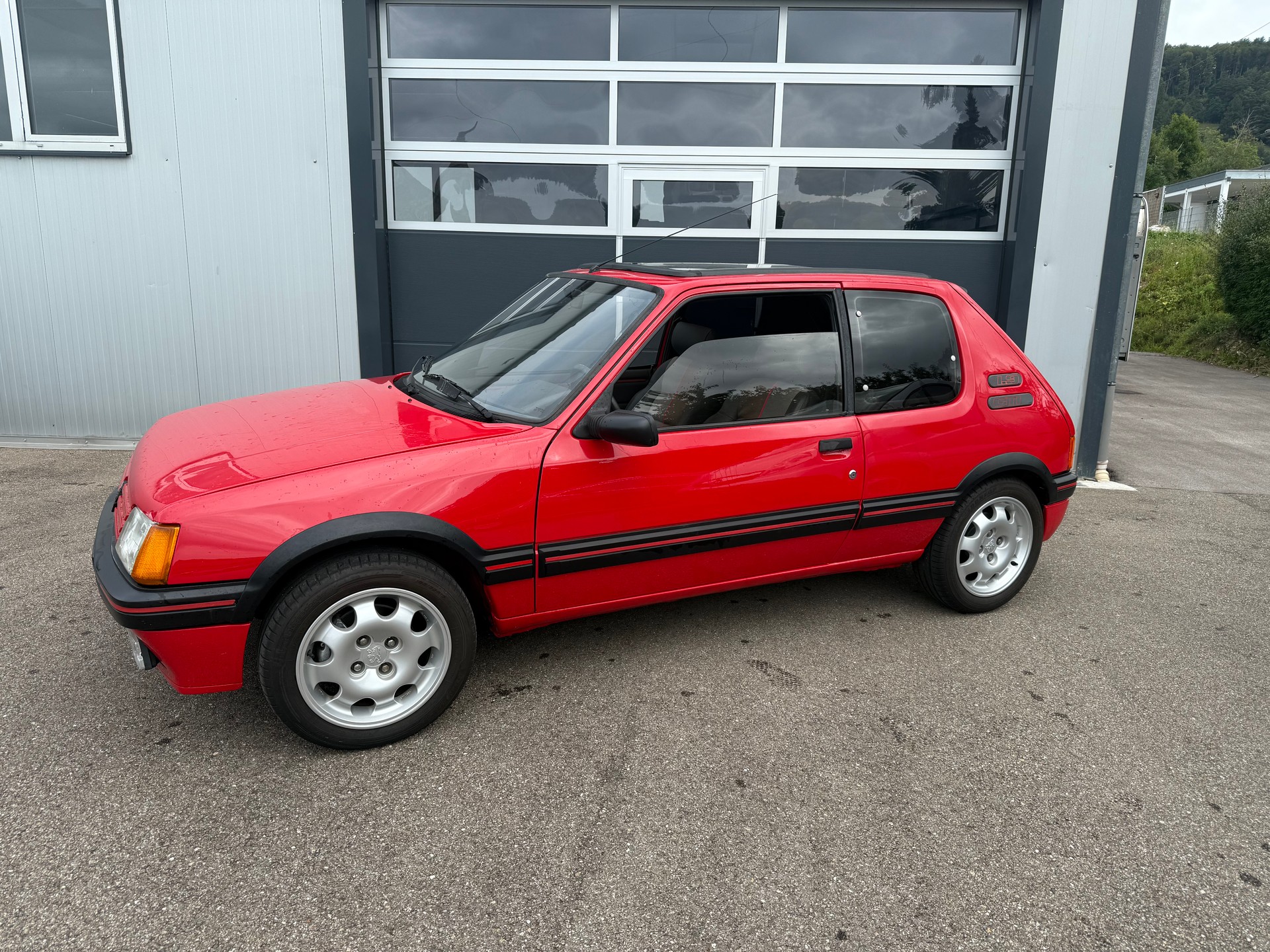 PEUGEOT 205 1.9 GTi