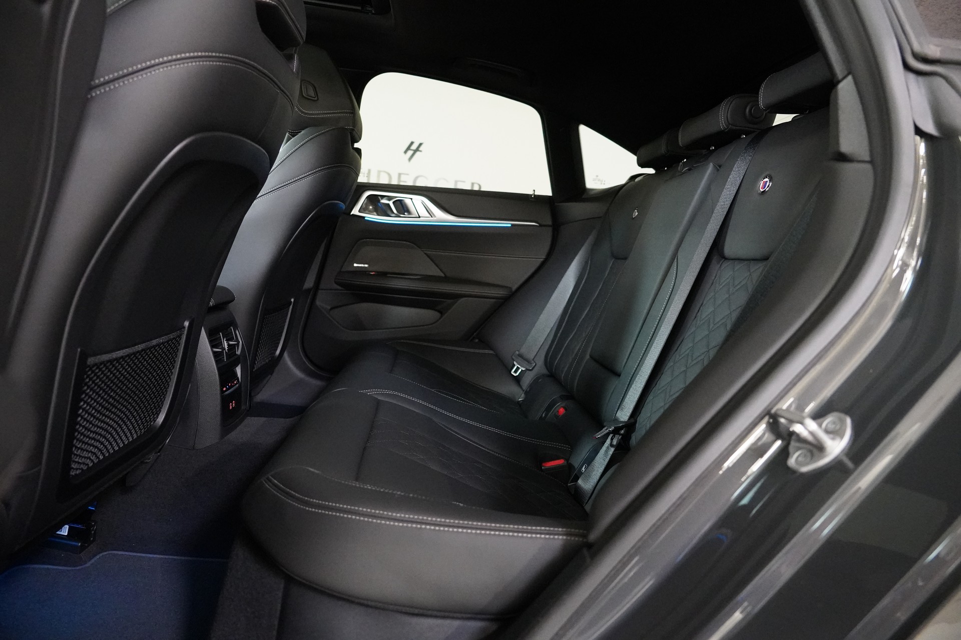 BMW-ALPINA B4 Gran Coupé 3.0 xDrive S-Tronic-image-14