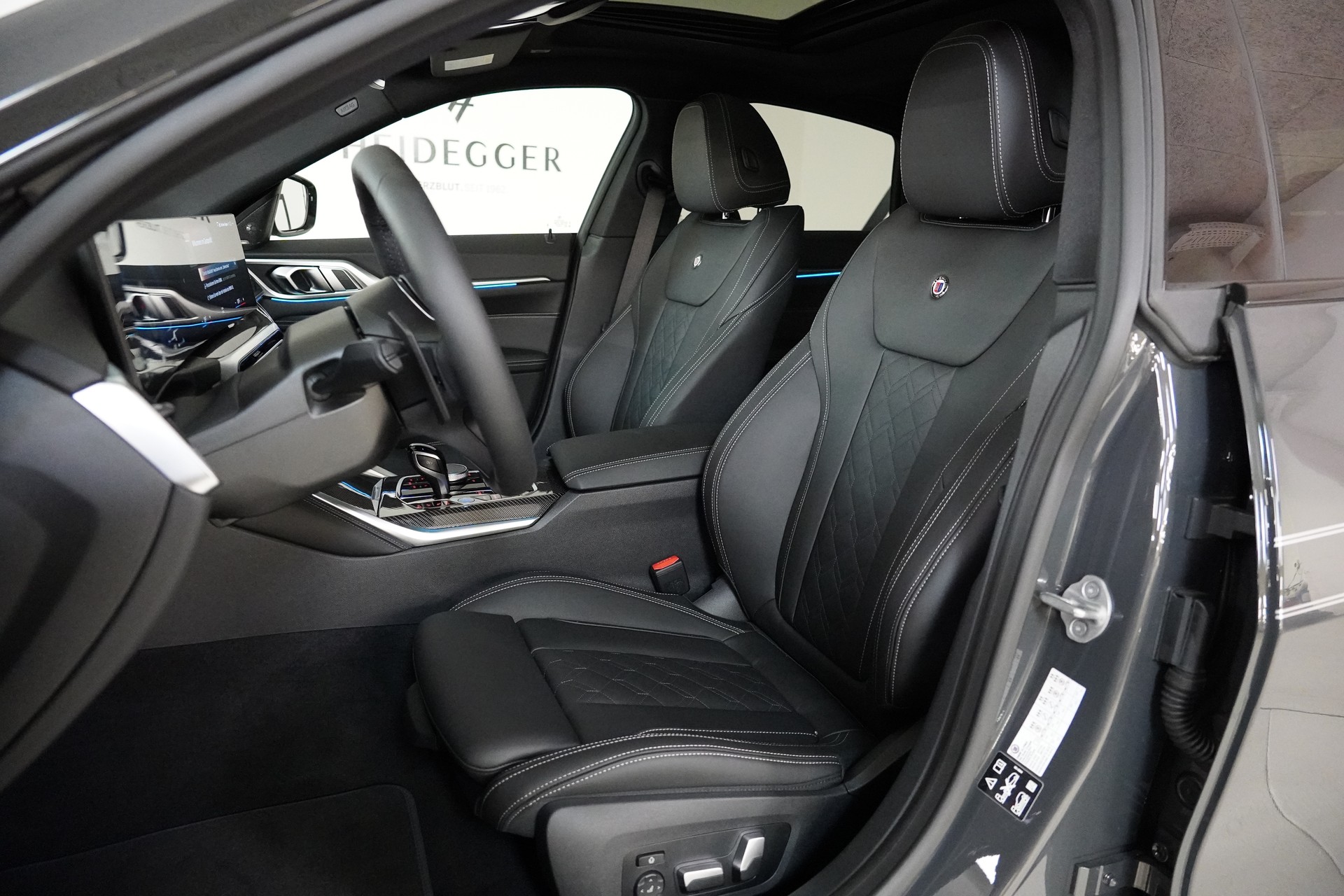 BMW-ALPINA B4 Gran Coupé 3.0 xDrive S-Tronic-image-11