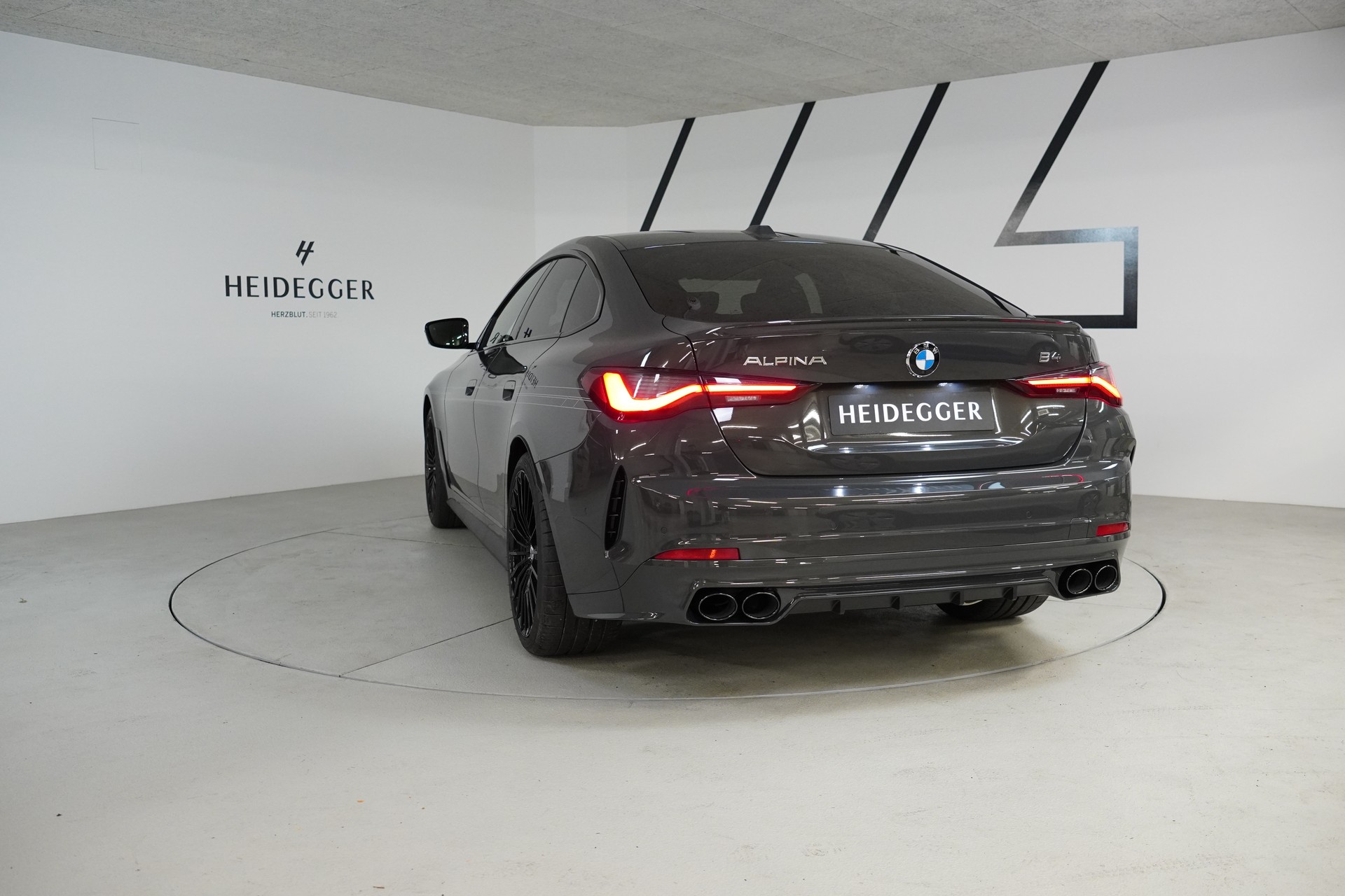 BMW-ALPINA B4 Gran Coupé 3.0 xDrive S-Tronic-image-4