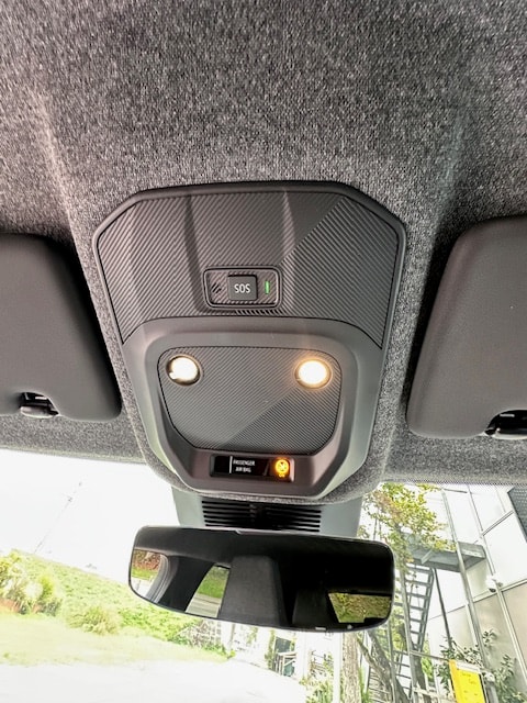 RENAULT R4 E-Tech Comfort Range 52 kWh Techno-image-22