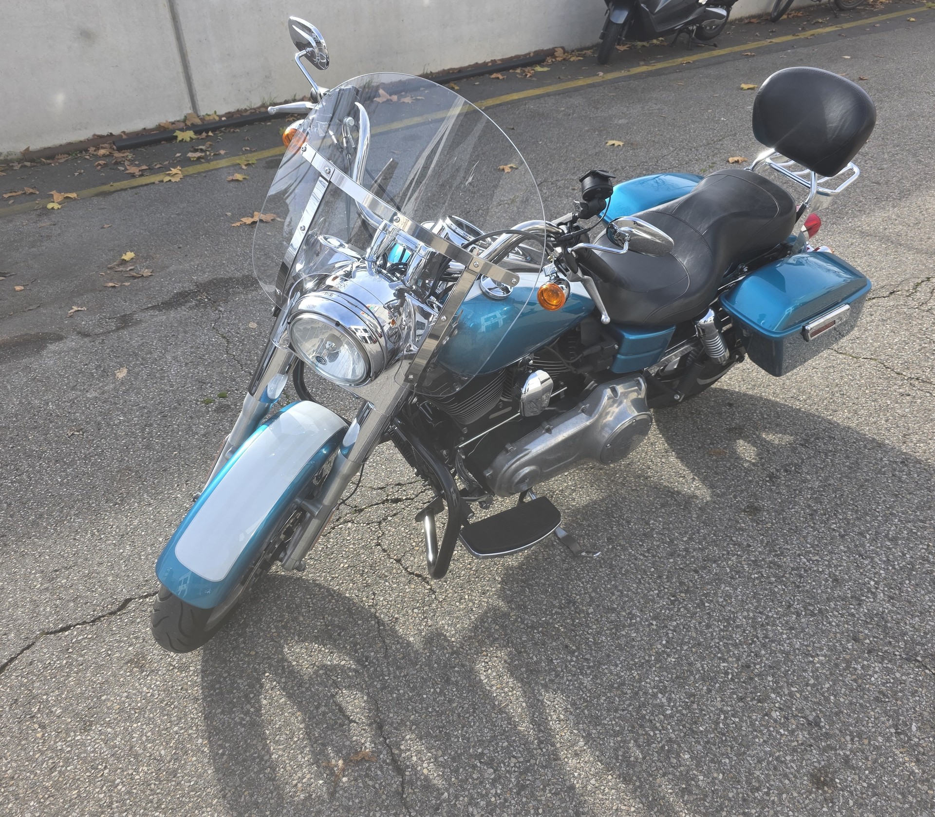 HARLEY-DAVIDSON FLD Dyna Switchback ABS-image-4