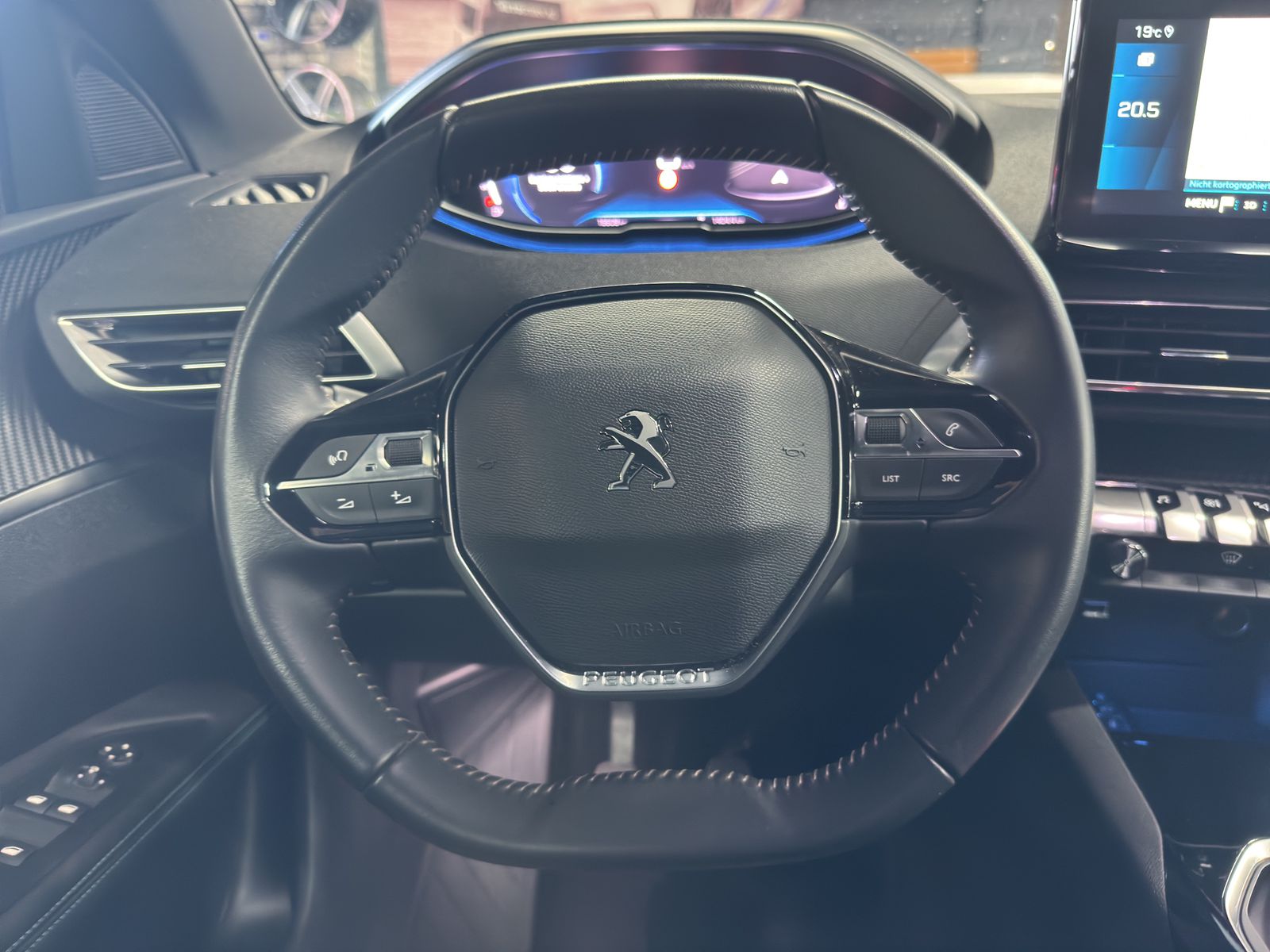 PEUGEOT 3008 1.2 PureTech Active Pack-image-13