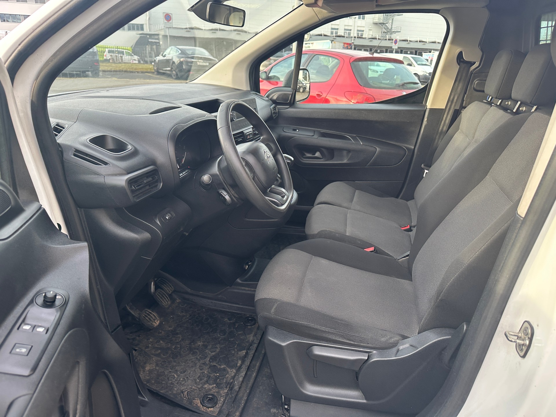 CITROEN Berlingo Van 1.2 Pure Tech 110 s/s Club 650kg-image-7