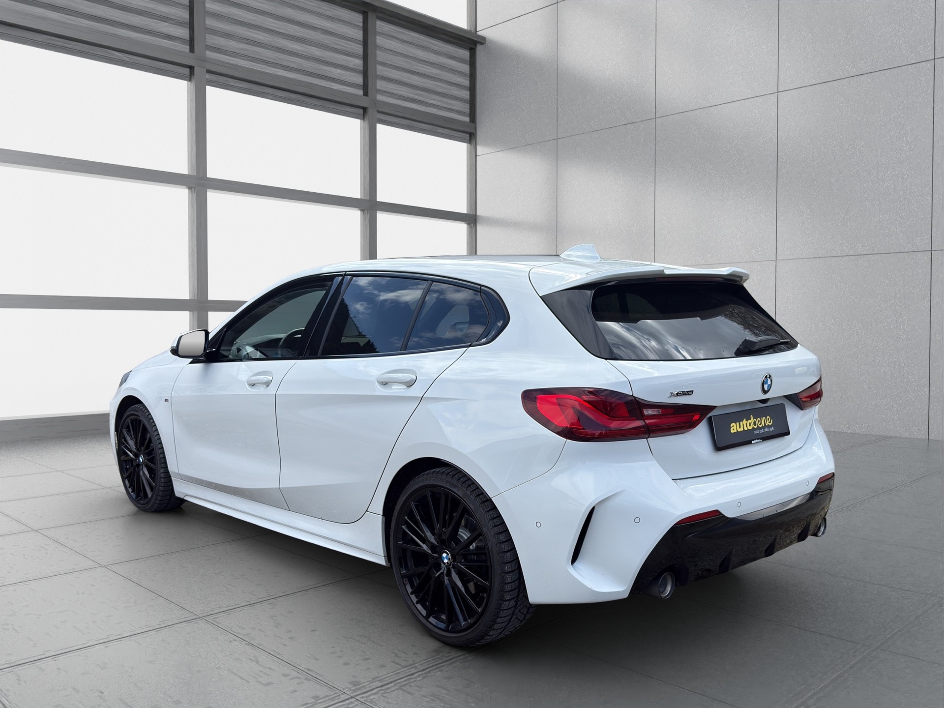 BMW 120d xDrive Steptronic M Sport-image-5