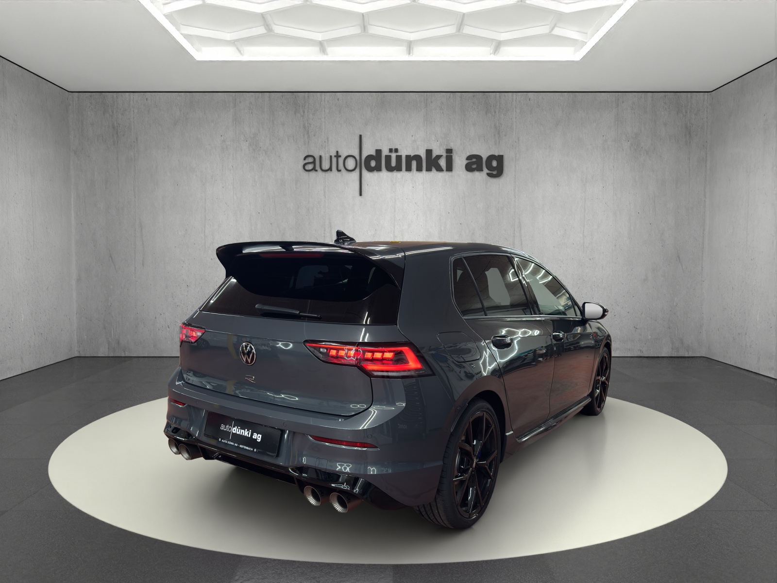 VW Golf 2.0 TSI R DSG 4 Motion-showroom-element-3