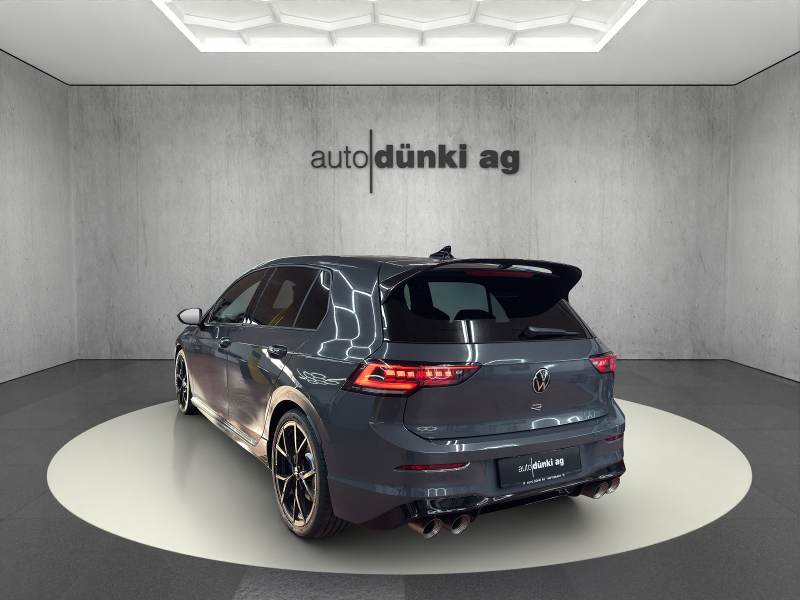 VW Golf 2.0 TSI R DSG 4 Motion-showroom-element-2