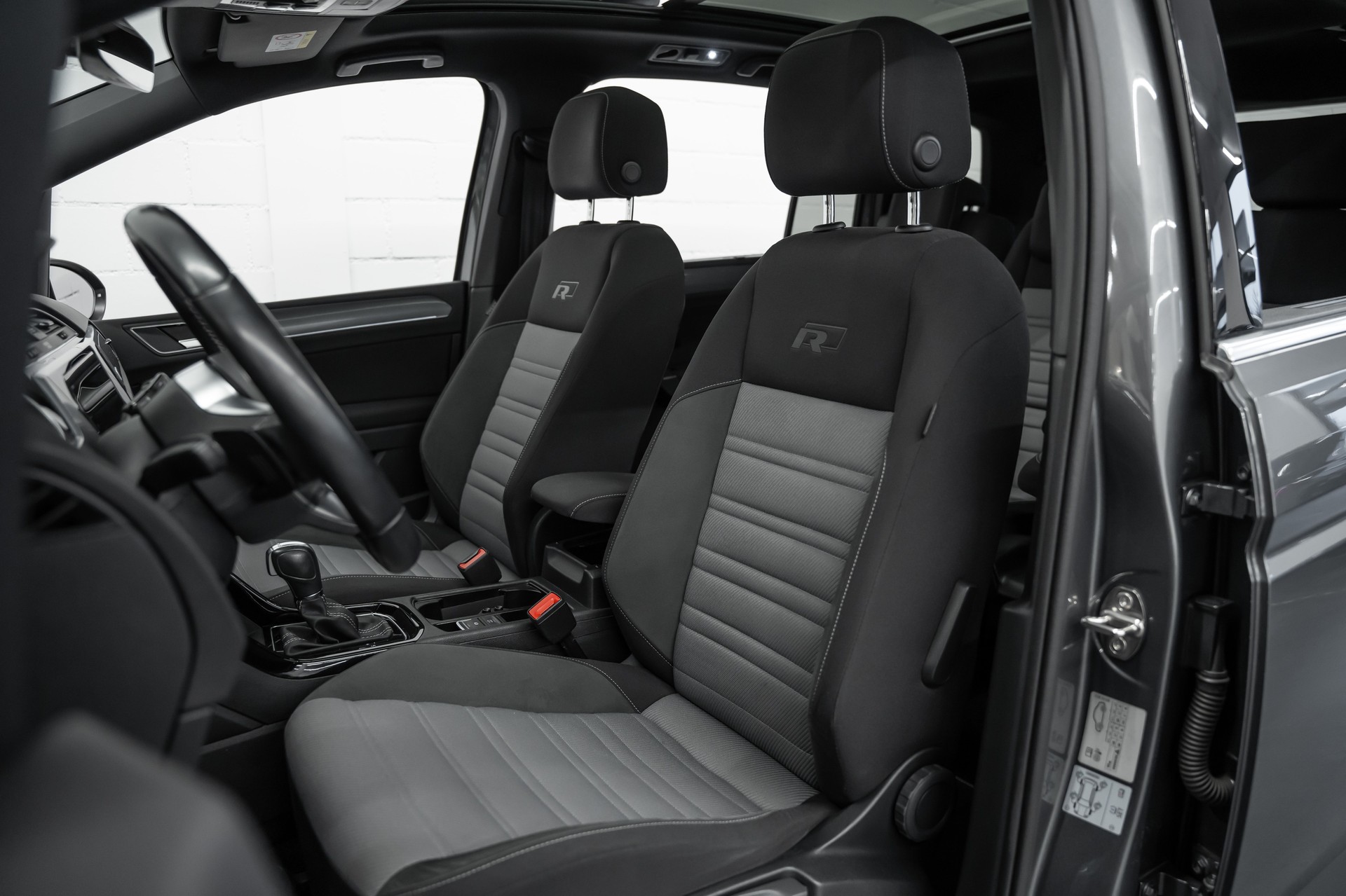 VW Touran 1.5 TSI R LINE EVO Highline DSG *7-Plätzer*-image-8