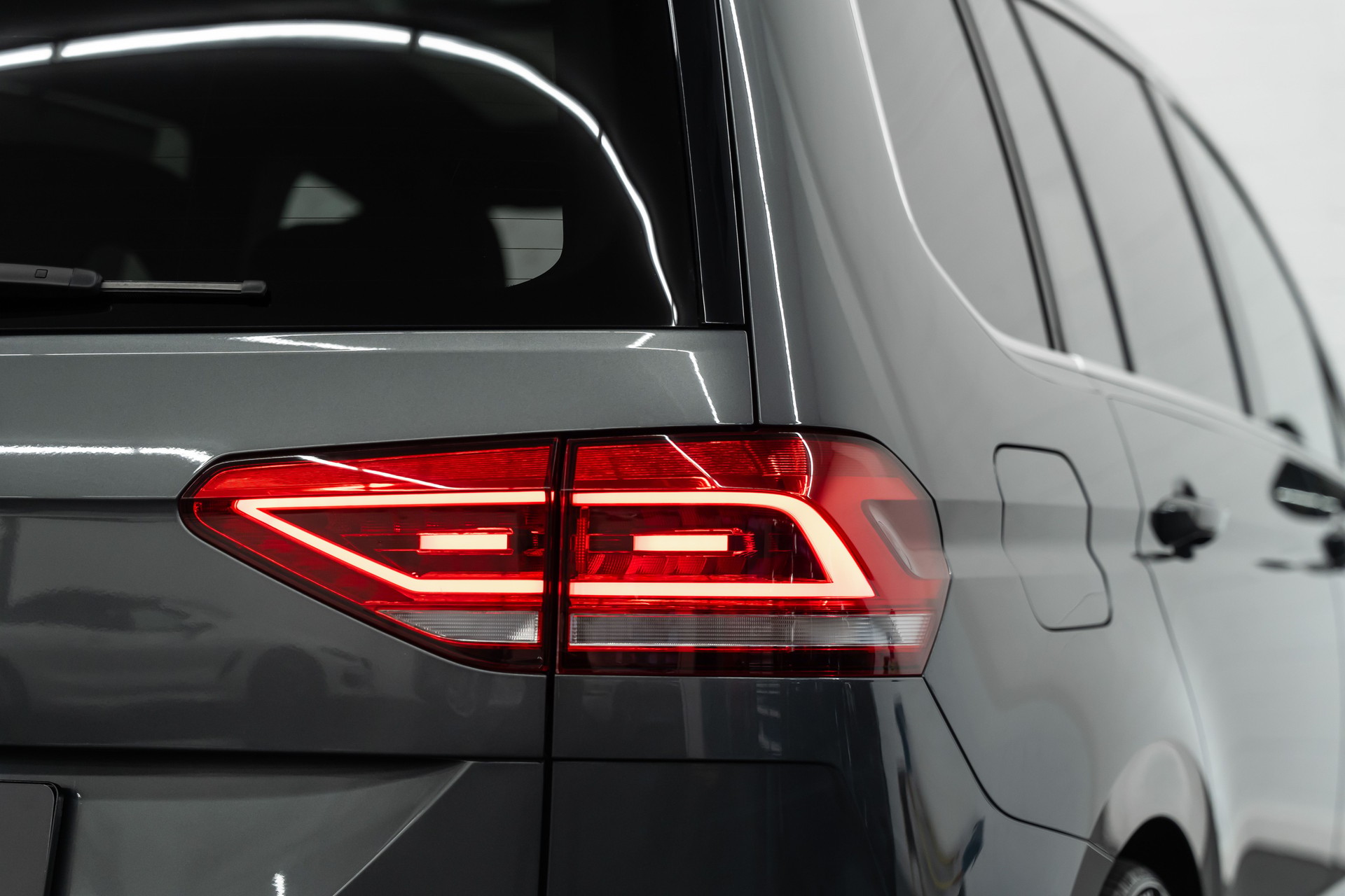 VW Touran 1.5 TSI R LINE EVO Highline DSG *7-Plätzer*-image-10