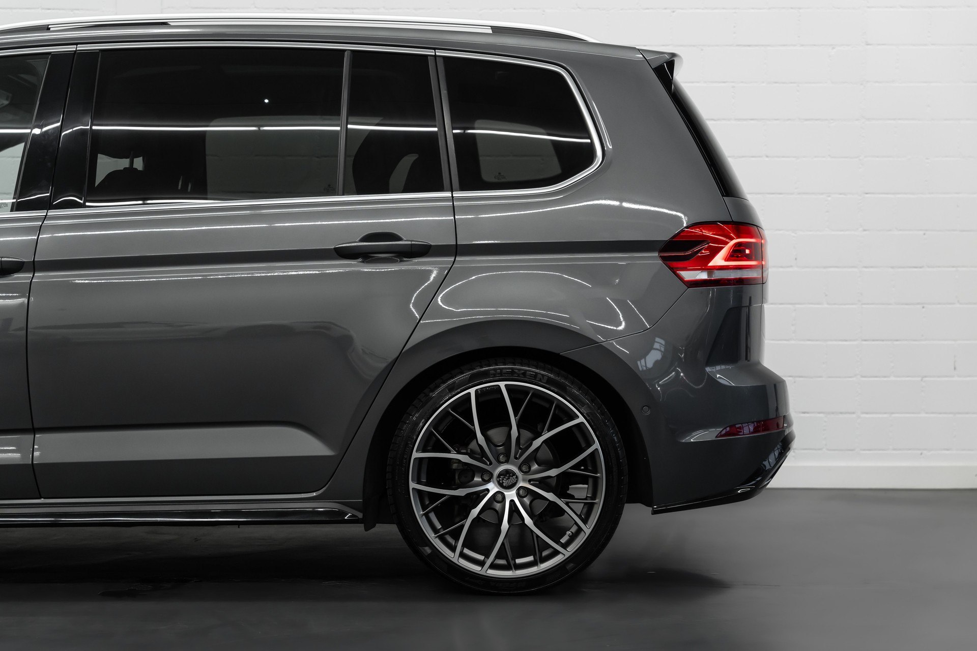 VW Touran 1.5 TSI R LINE EVO Highline DSG *7-Plätzer*-image-15