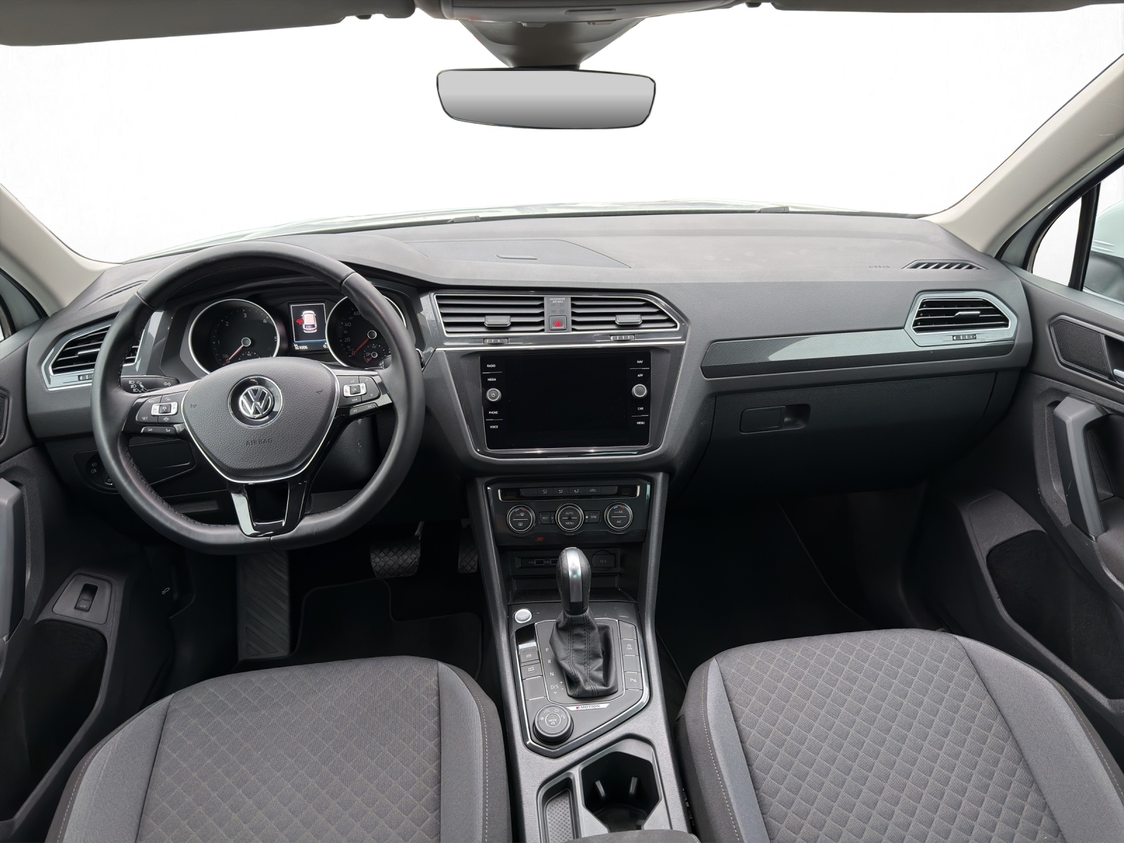 VW Tiguan 2.0 TDI SCR Comfortline 4Motion DSG-image-12