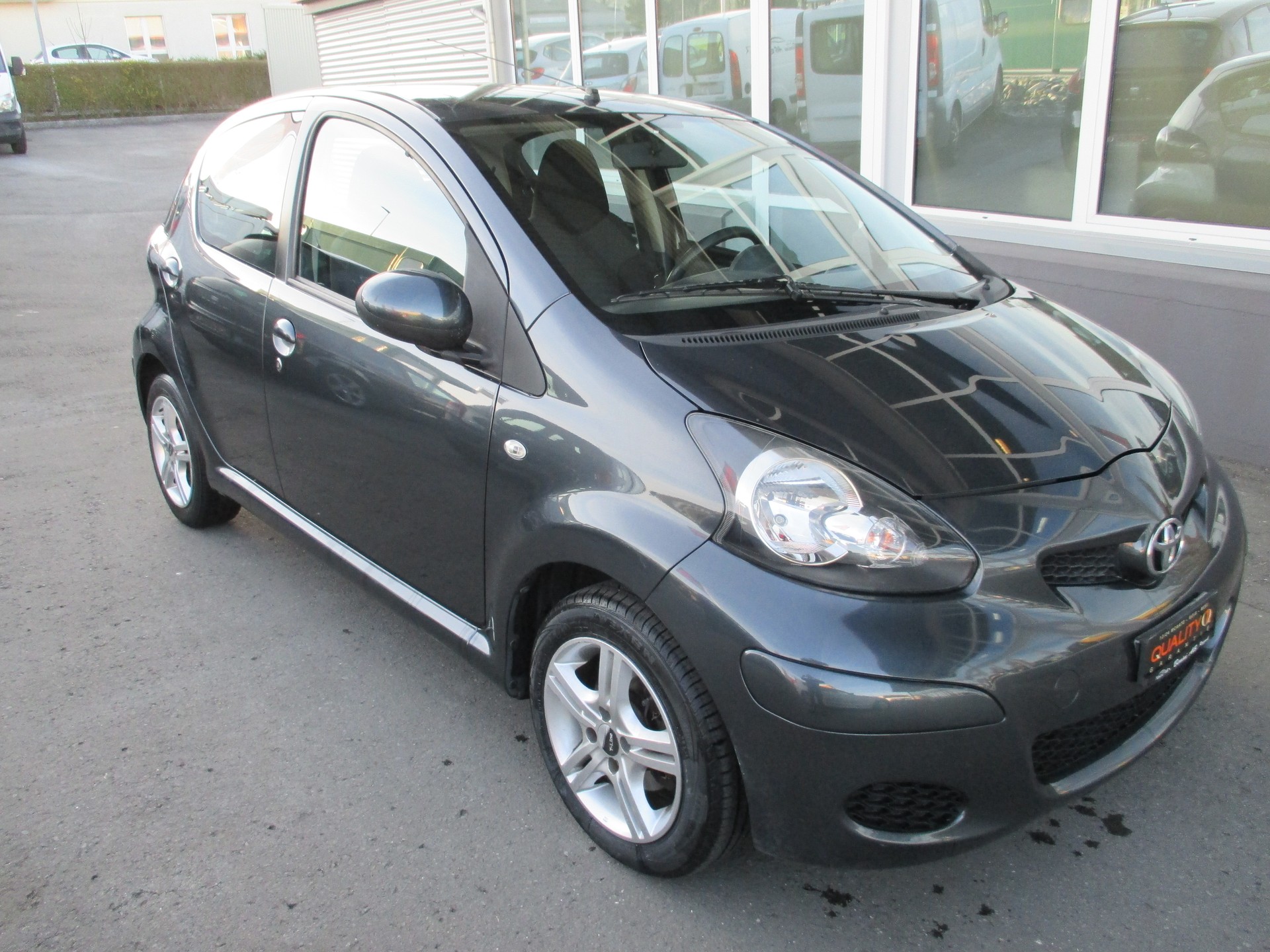 TOYOTA Aygo 1.0 Linea Luna-image-2