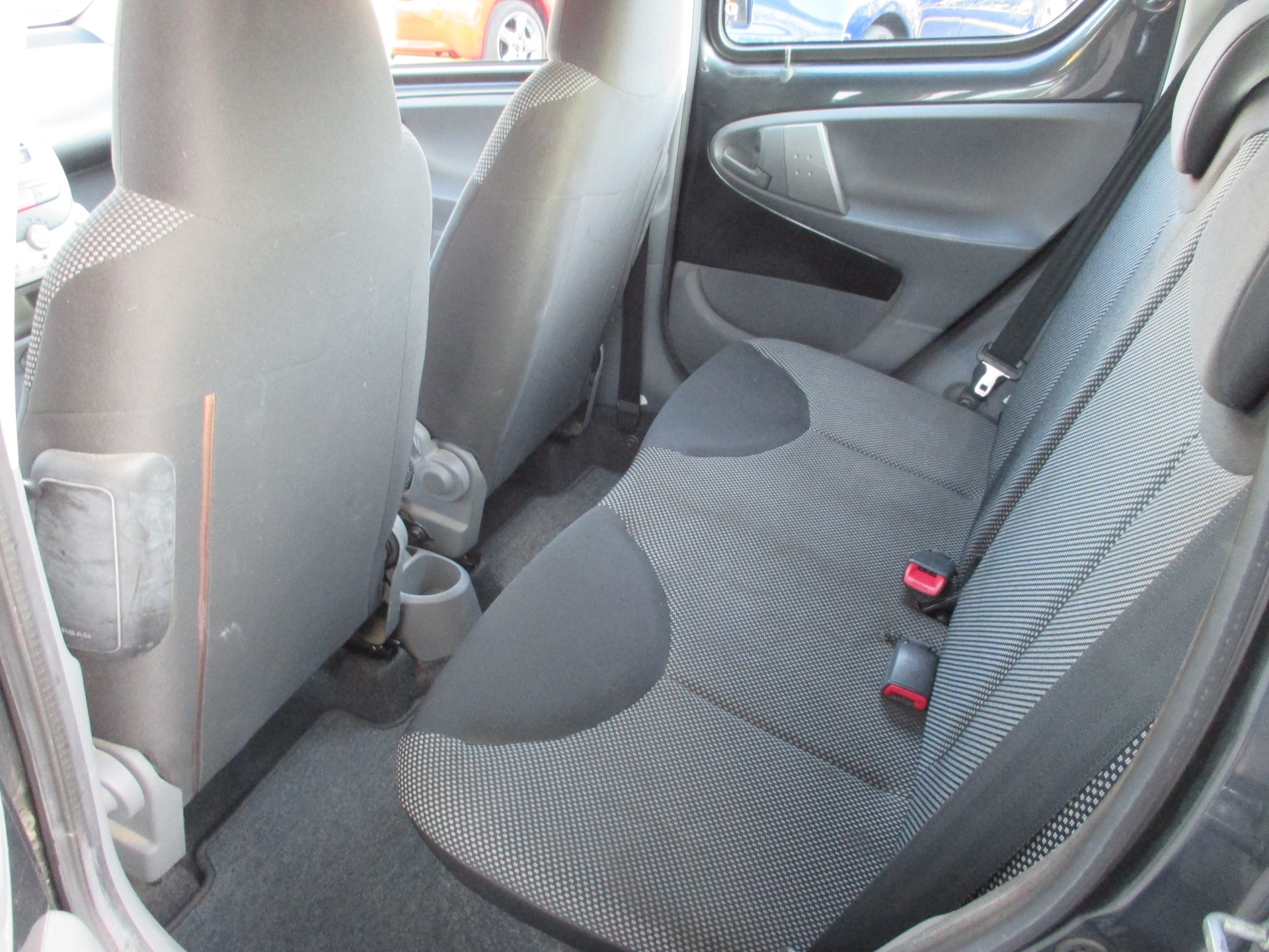 TOYOTA Aygo 1.0 Linea Luna-image-9