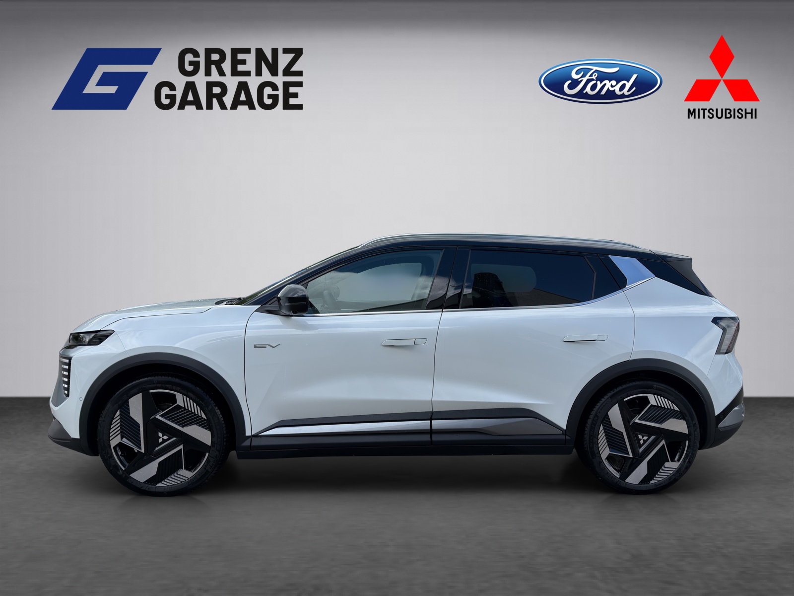 MITSUBISHI Eclipse Cross Intense+-showroom-element-1
