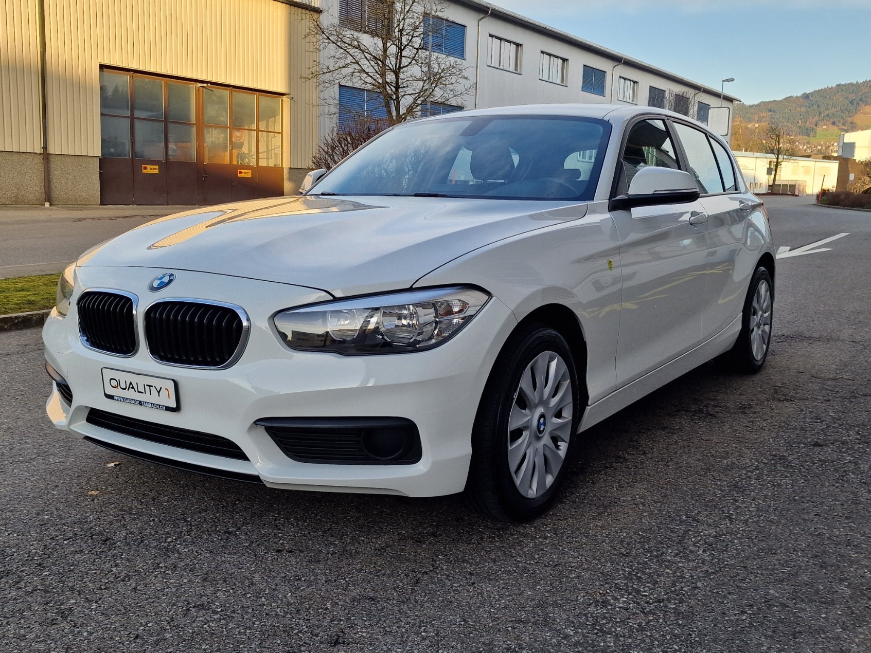 BMW 114d Business-image-1