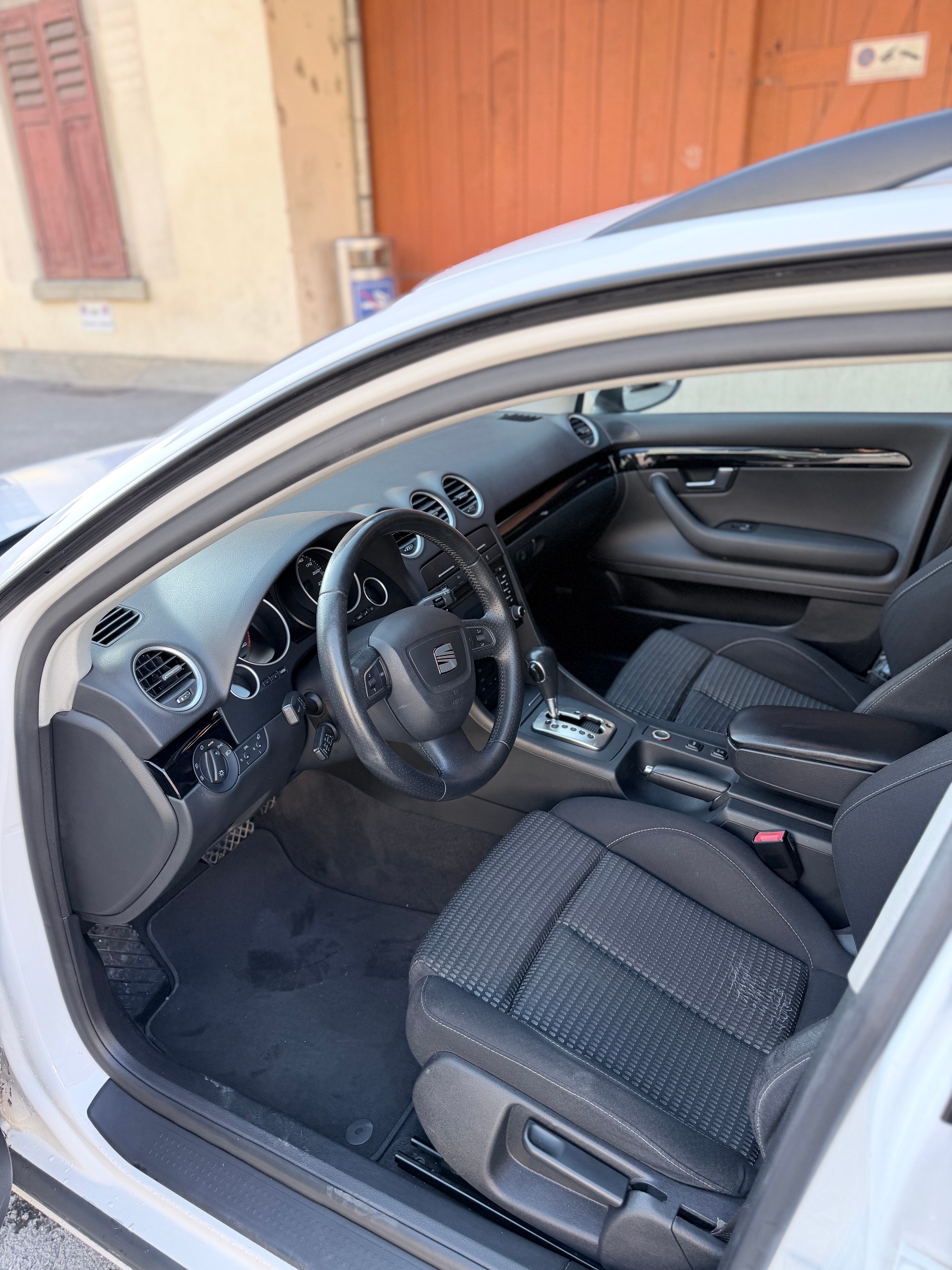 SEAT Exeo ST 2.0 TDI Style multitronic-image-12