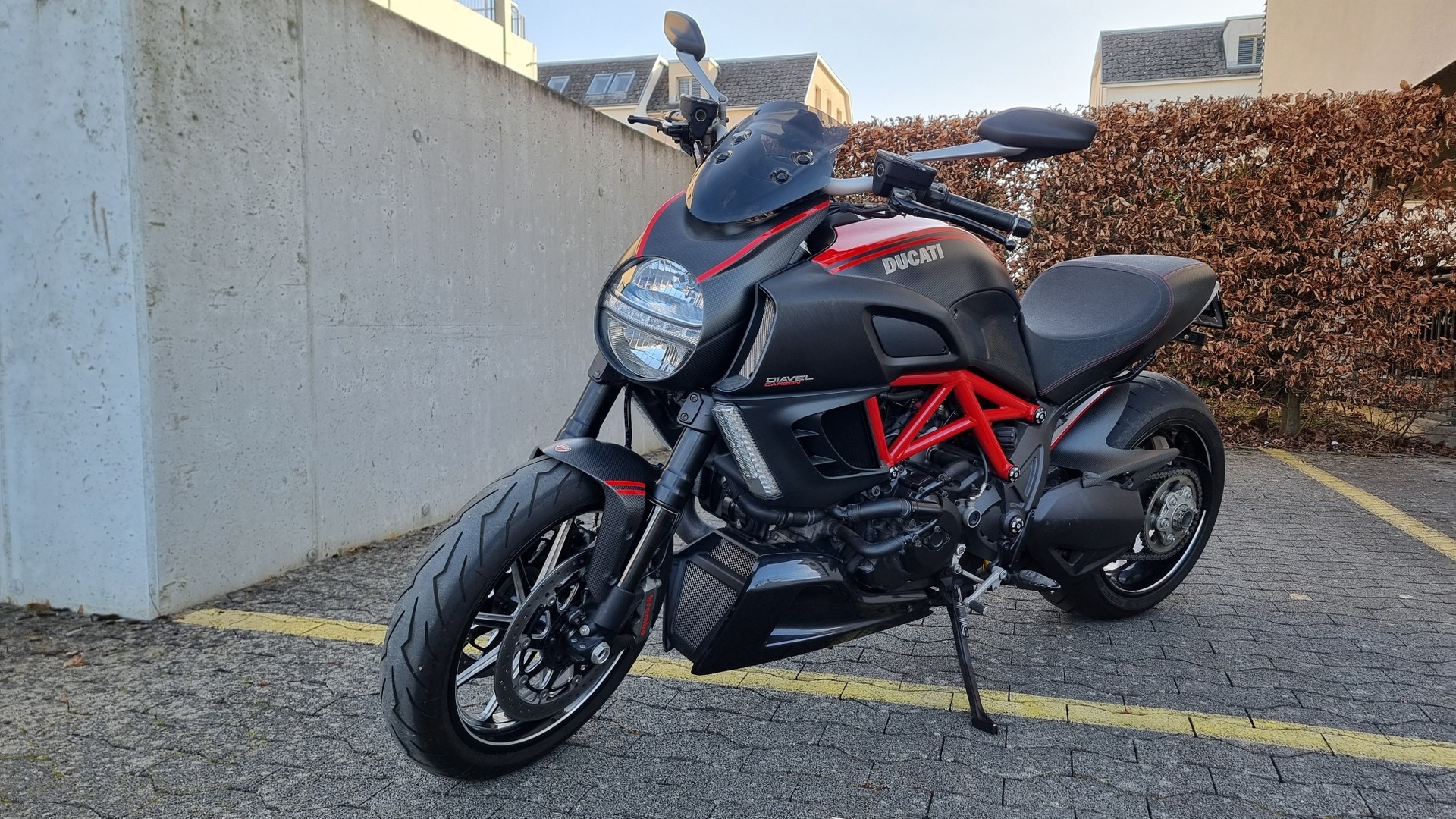 DUCATI Diavel 1200 Carbon-image-2