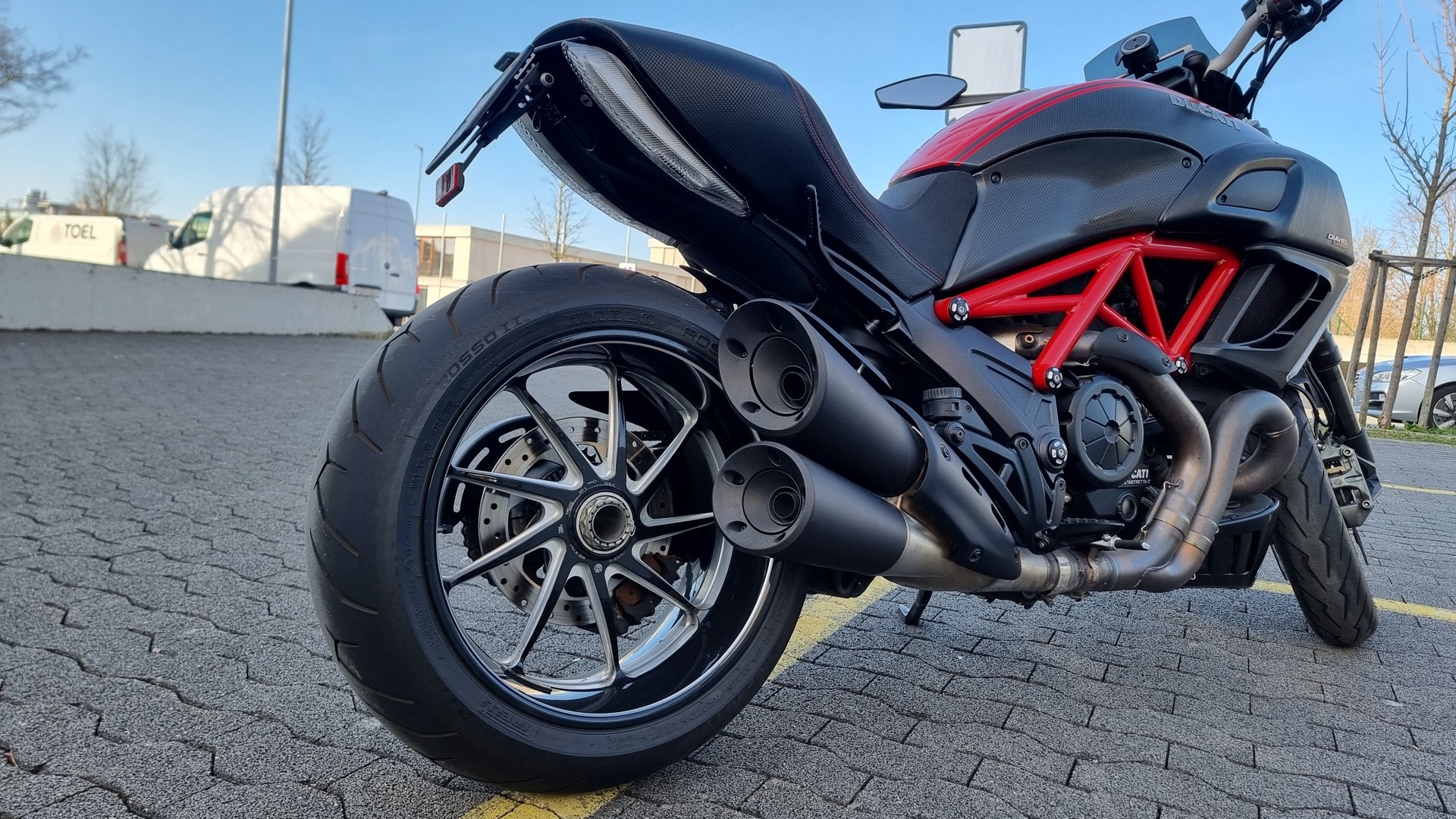 DUCATI Diavel 1200 Carbon