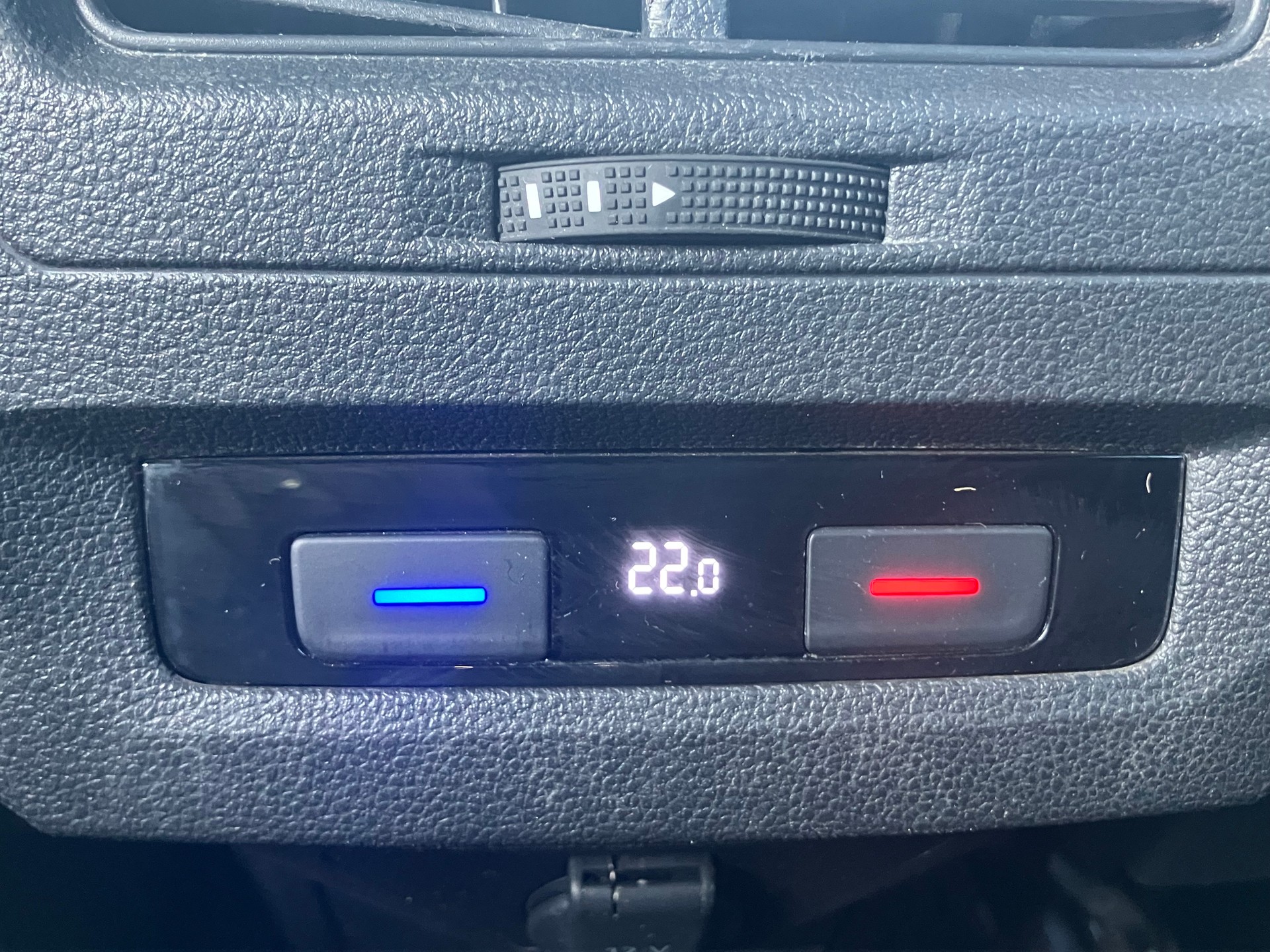 VW Touran 2.0 TDI BlueMotion Technology Comfortline DSG-image-11