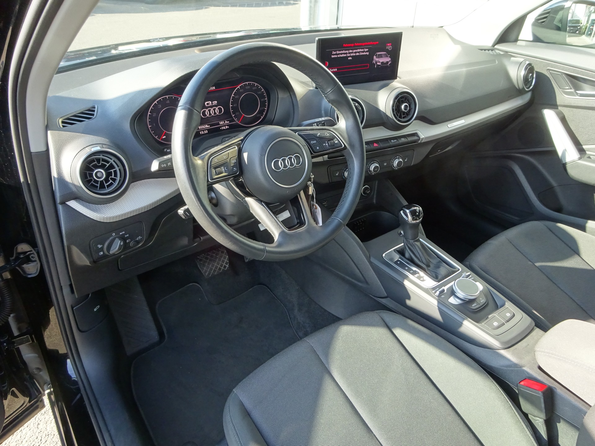AUDI Q2 35 TFSI S-tronic-image-7