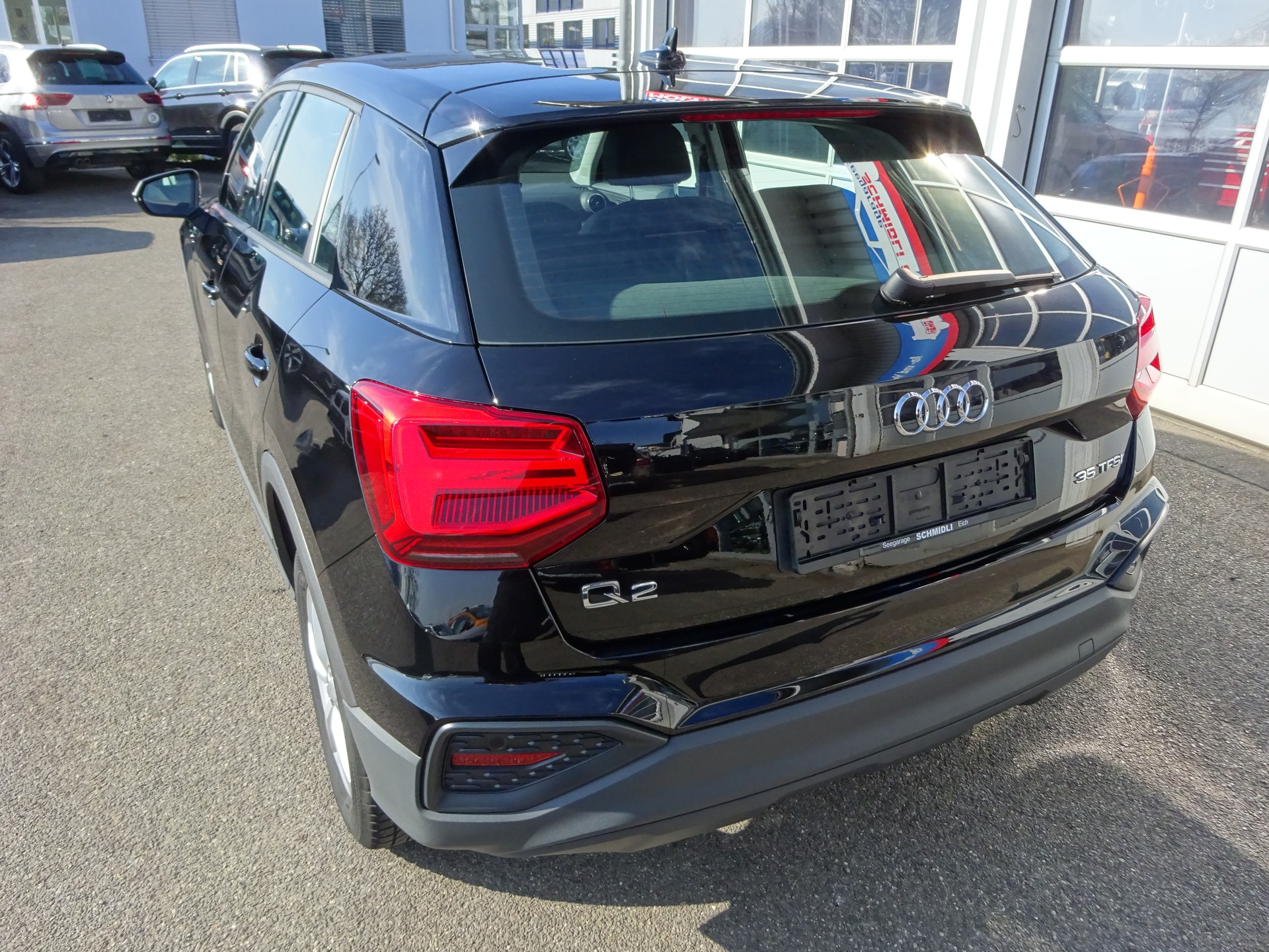 AUDI Q2 35 TFSI S-tronic-showroom-element-1