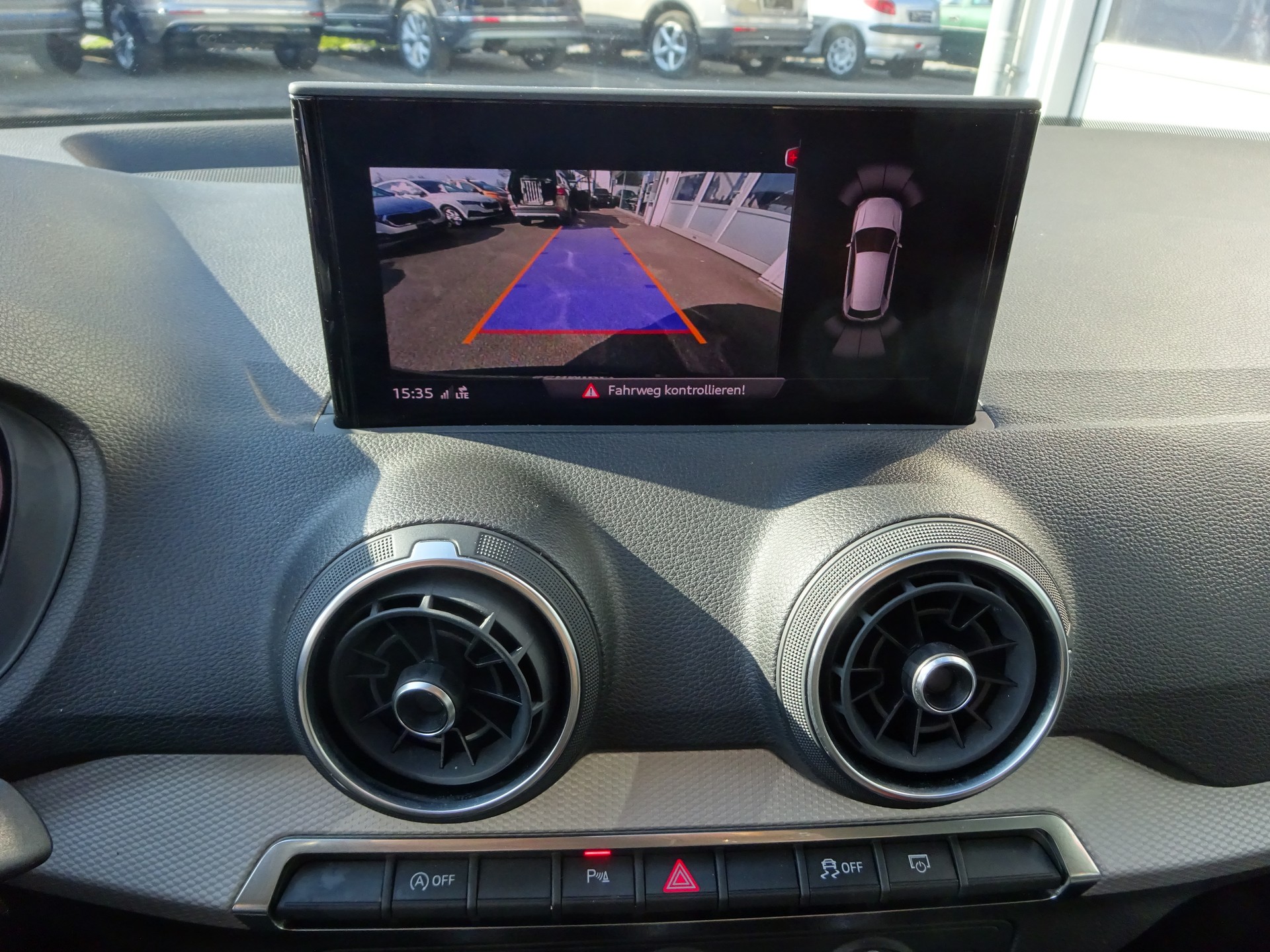 AUDI Q2 35 TFSI S-tronic-image-10