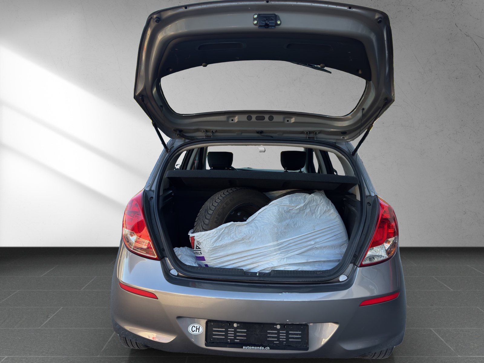 HYUNDAI i20 1.2 Comfort-image-6
