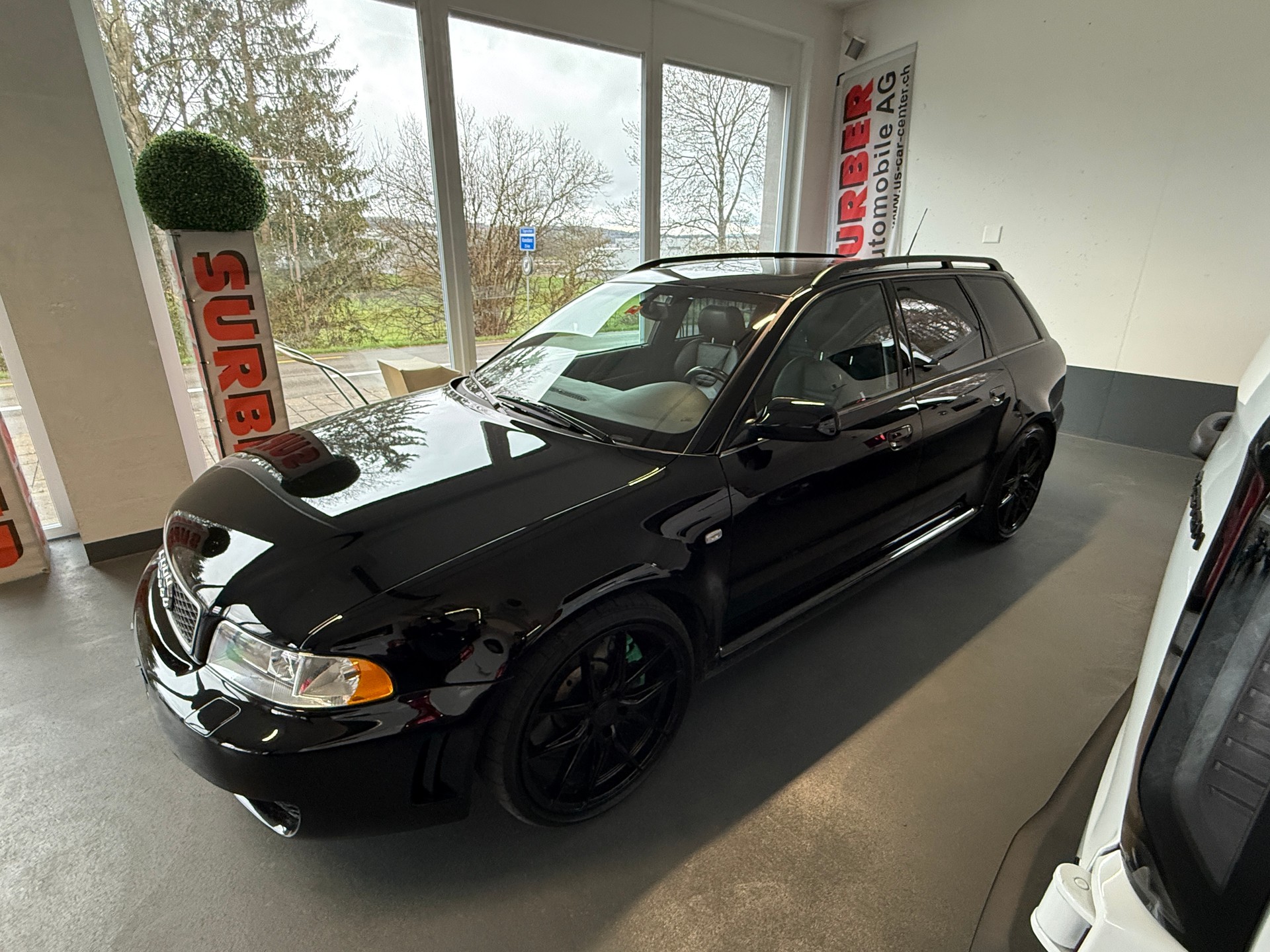 AUDI RS4 Avant quattro-image-12