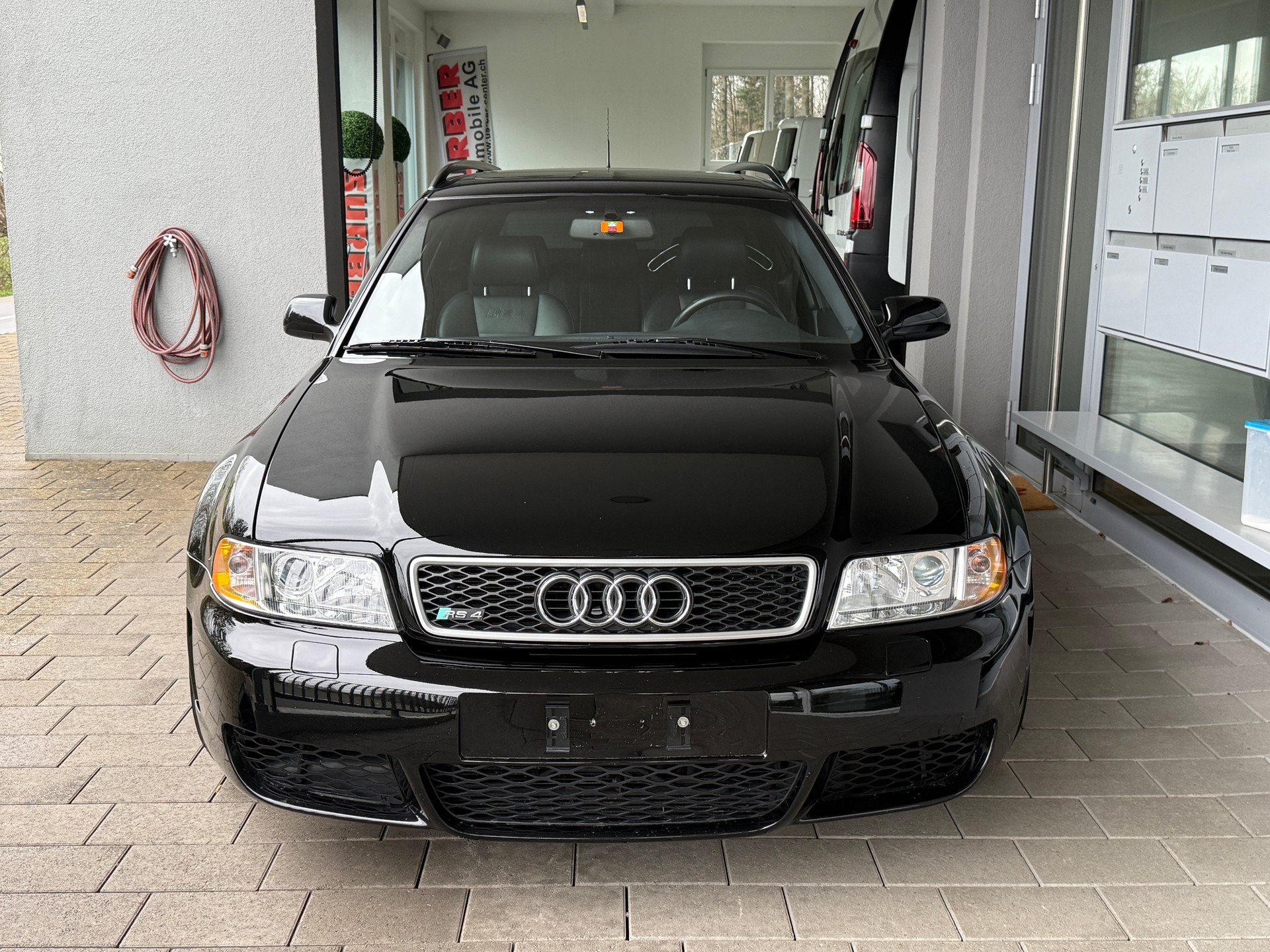 AUDI RS4 Avant quattro-image-15