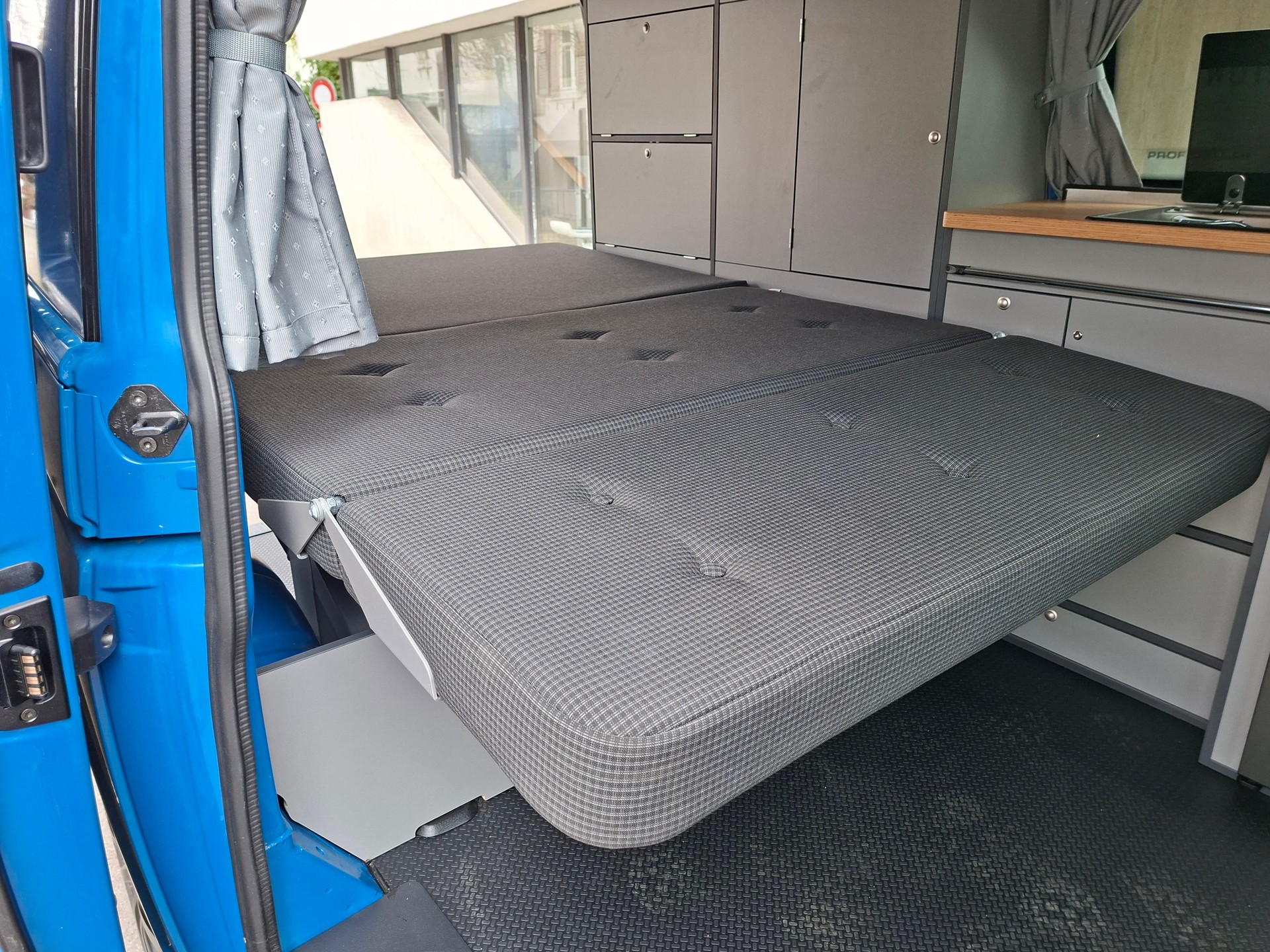 VW T6.1 2.0 TDI MareMonti COMFORT Camper 5Sitze-image-15