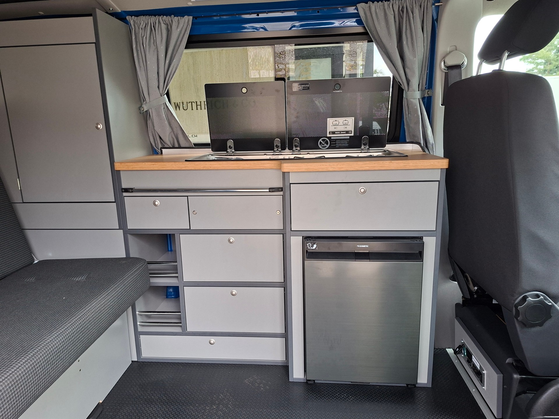 VW T6.1 2.0 TDI MareMonti COMFORT Camper 5Sitze-image-8