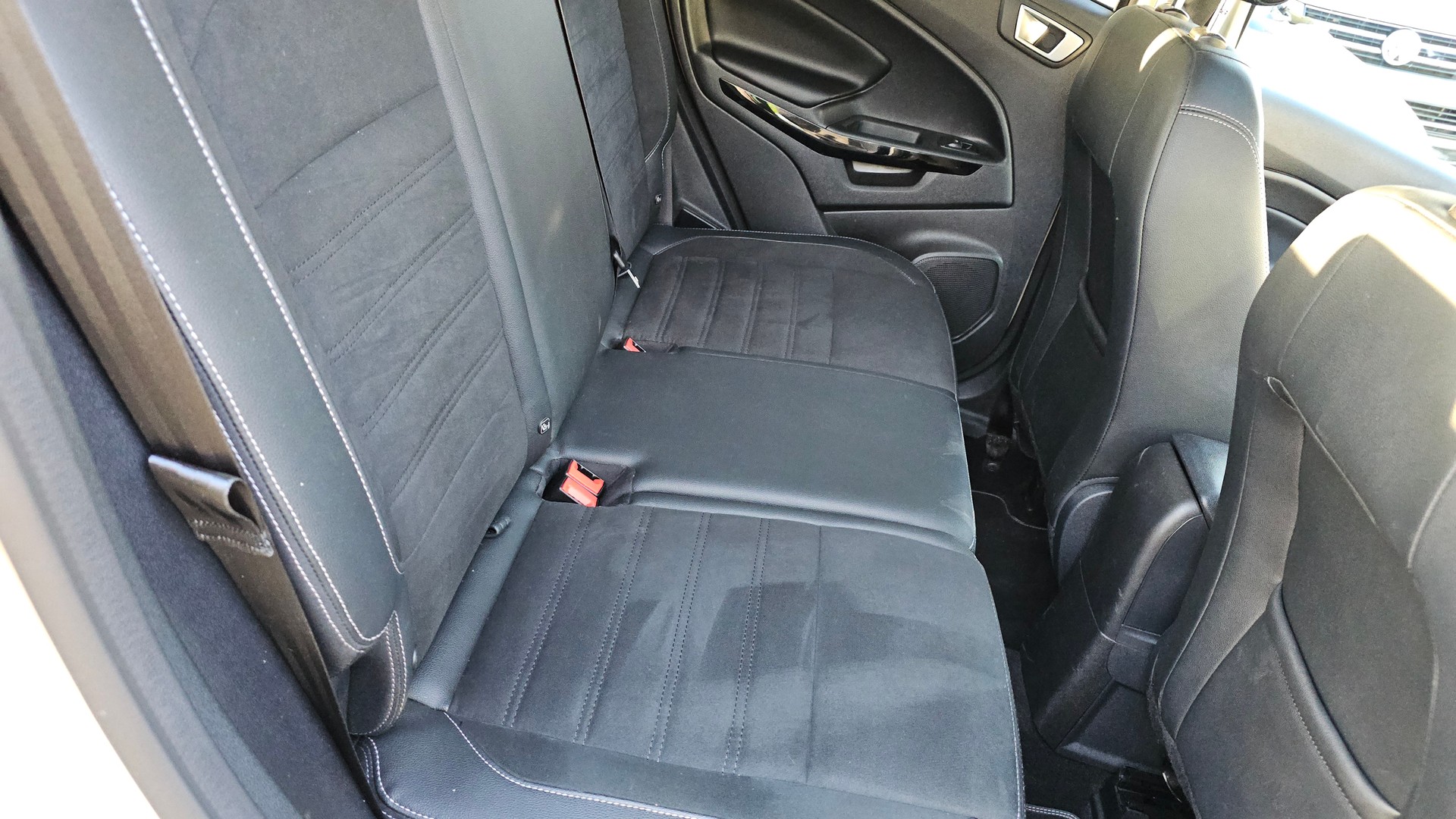 FORD EcoSport 1.0 SCTi ST-Line-image-9