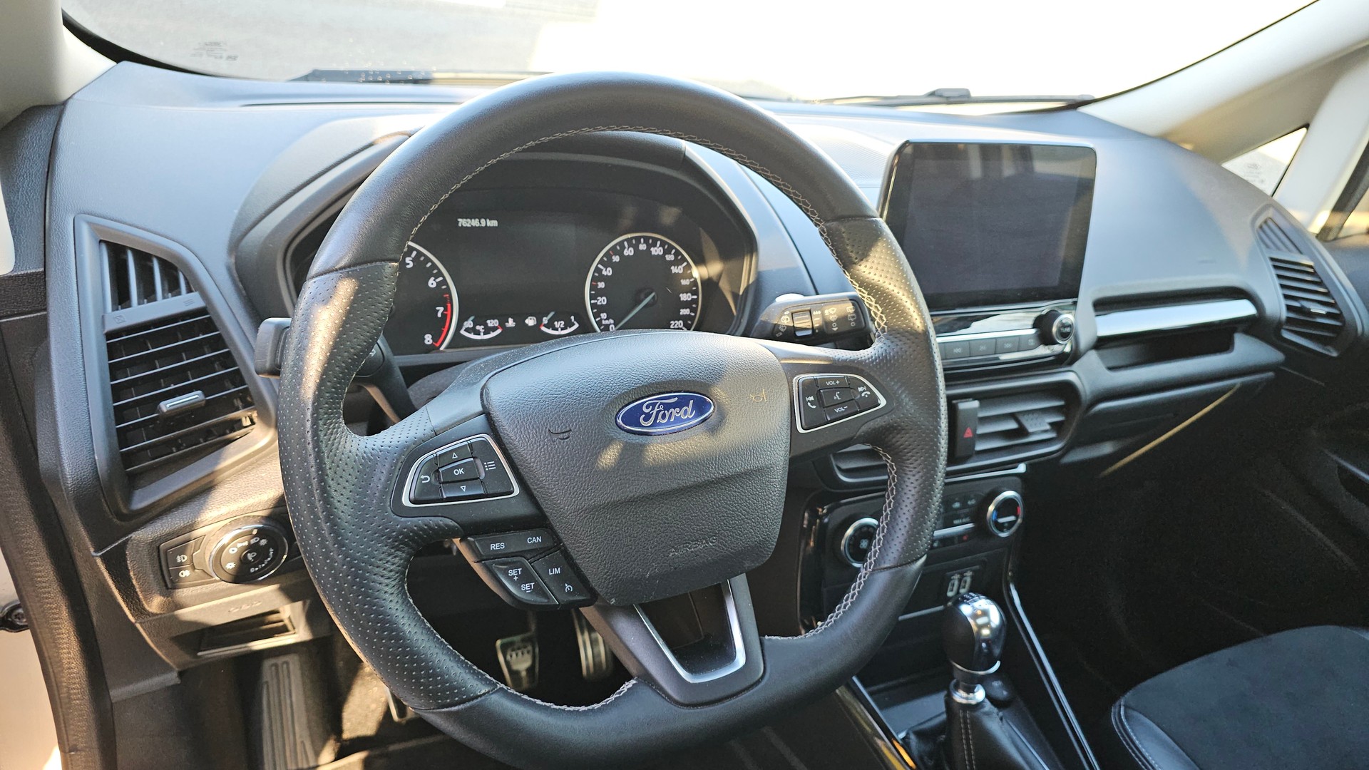 FORD EcoSport 1.0 SCTi ST-Line-image-10