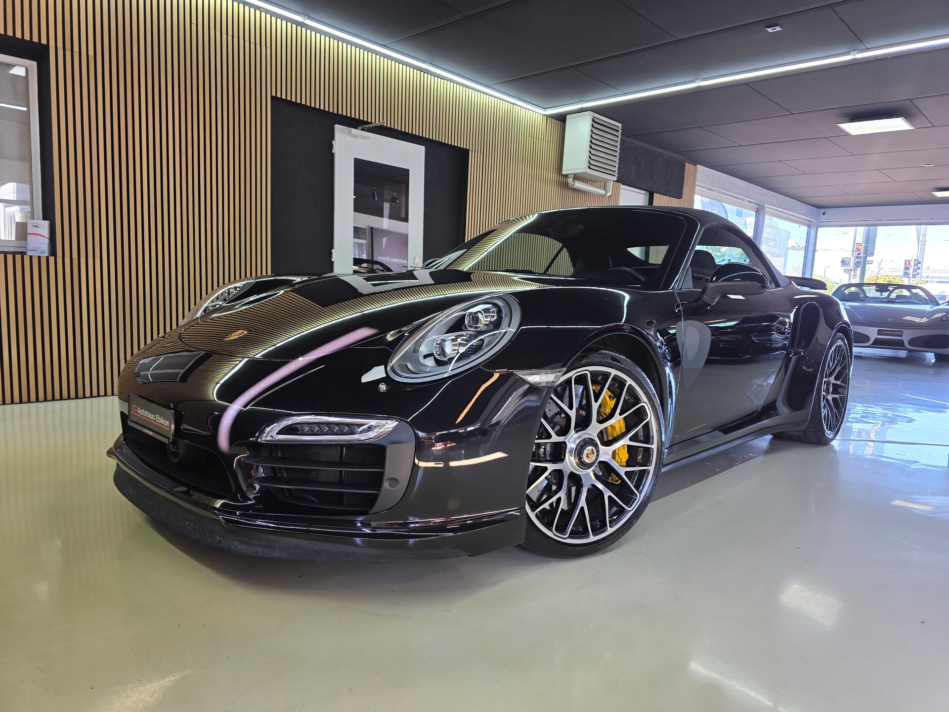 PORSCHE 911 Turbo S Cabrio PDK