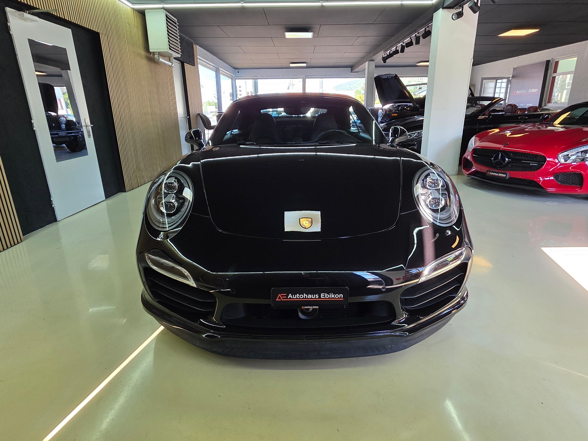 PORSCHE 911 Turbo S Cabrio PDK-showroom-element-1