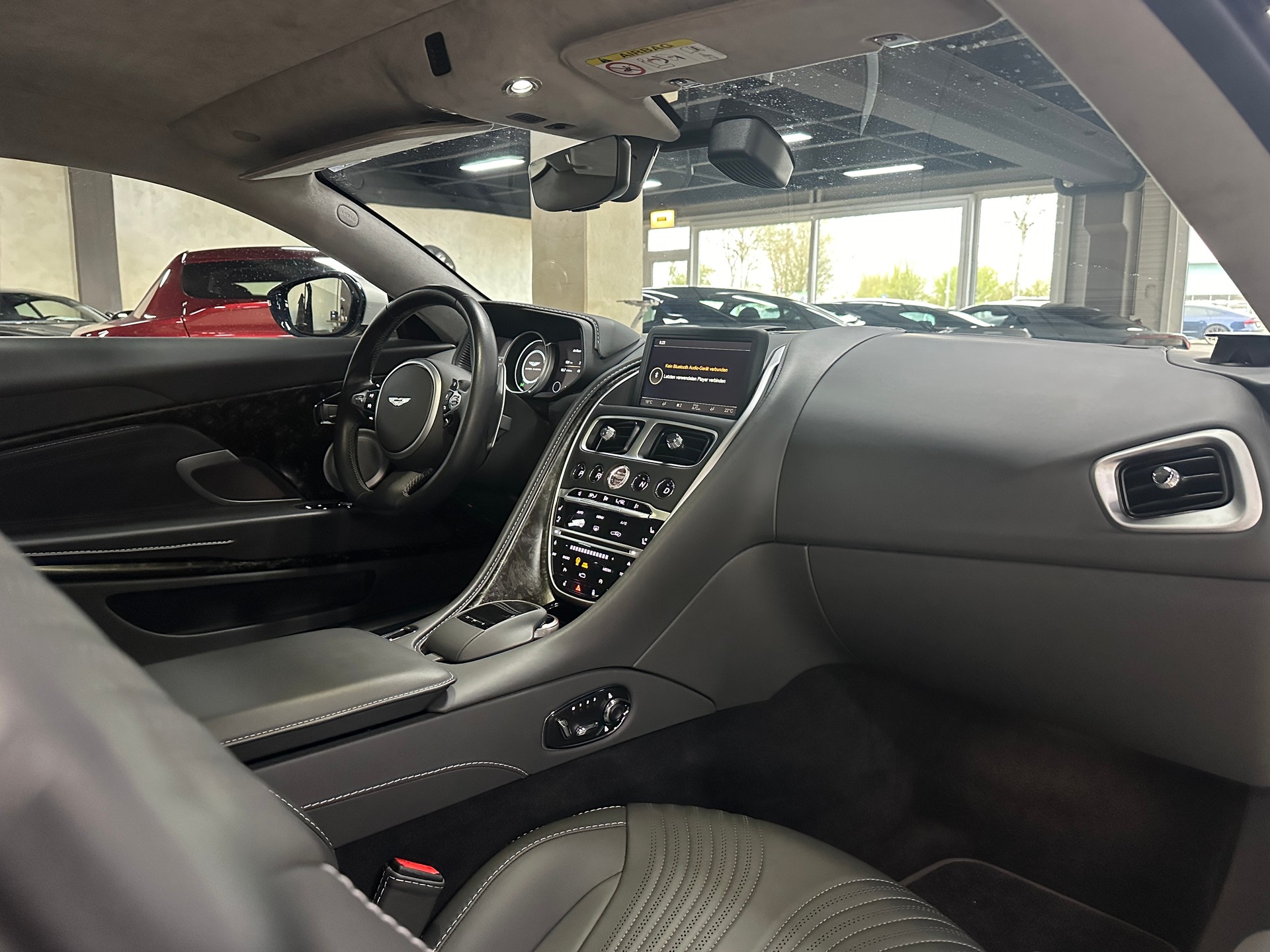 ASTON MARTIN DB11 V12 Launch Edition Touchtronic 3 AMR-image-13