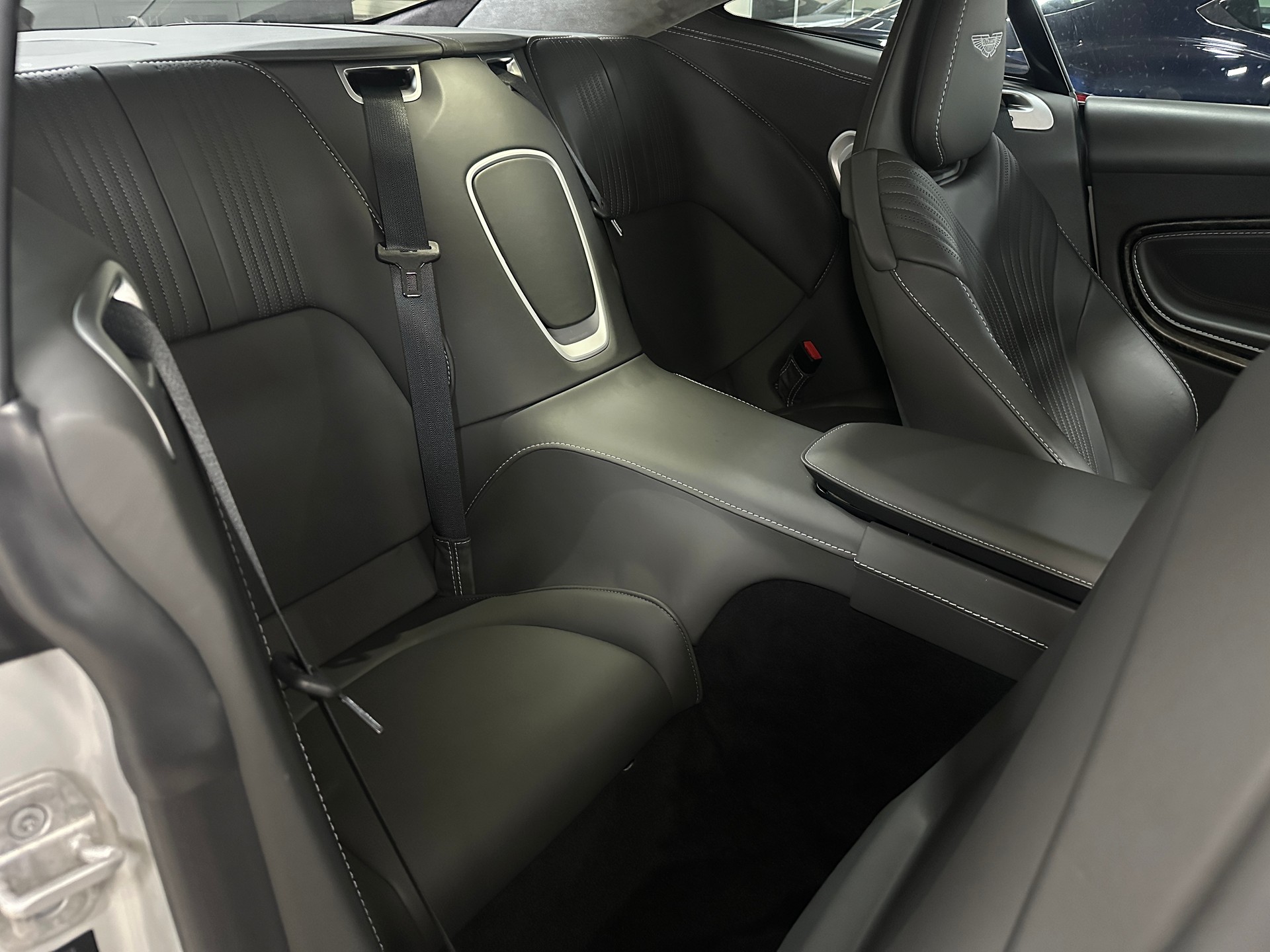 ASTON MARTIN DB11 V12 Launch Edition Touchtronic 3 AMR-image-15