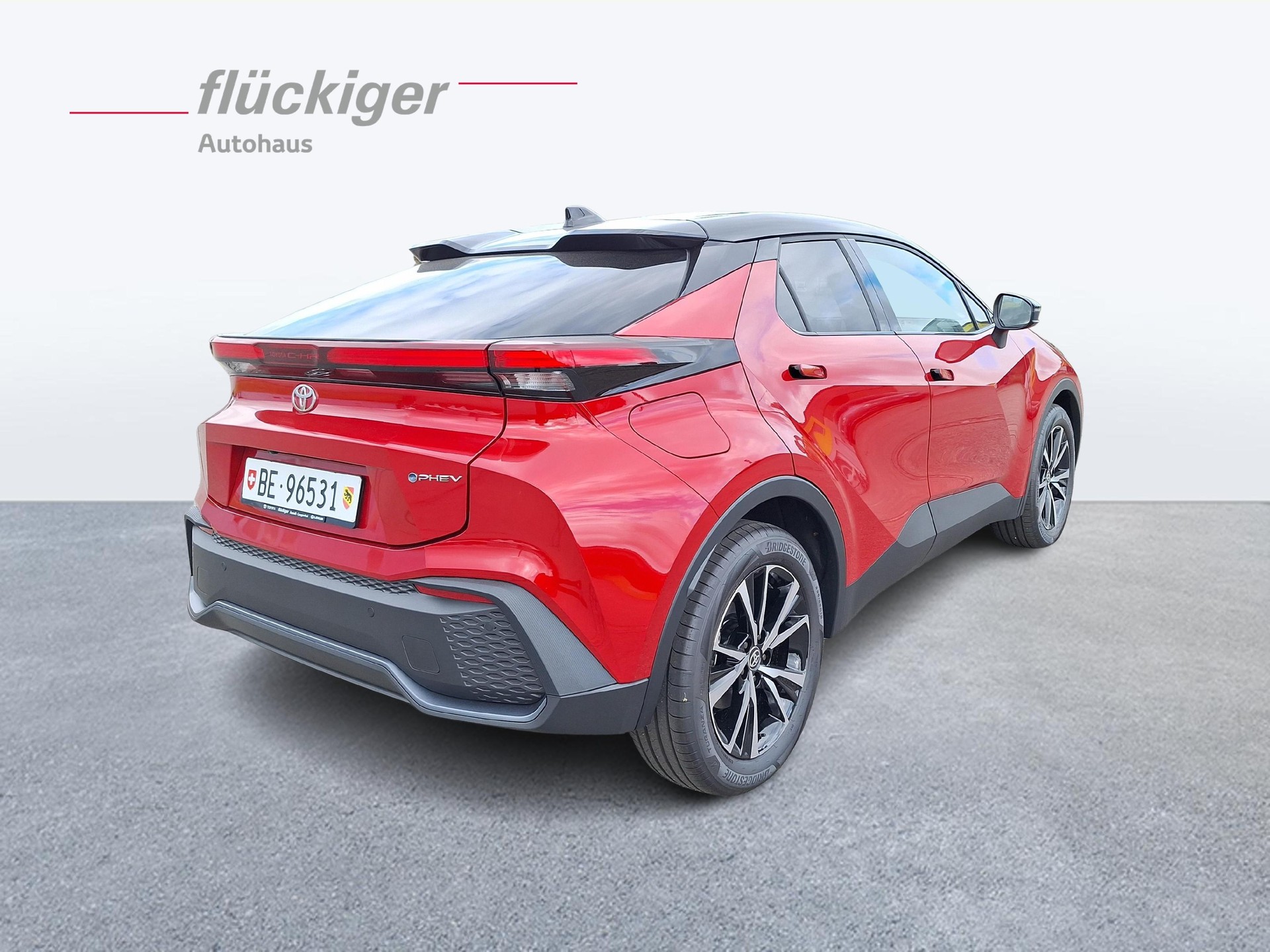 TOYOTA C-HR 2.0 PHEV Swiss Edition-image-4