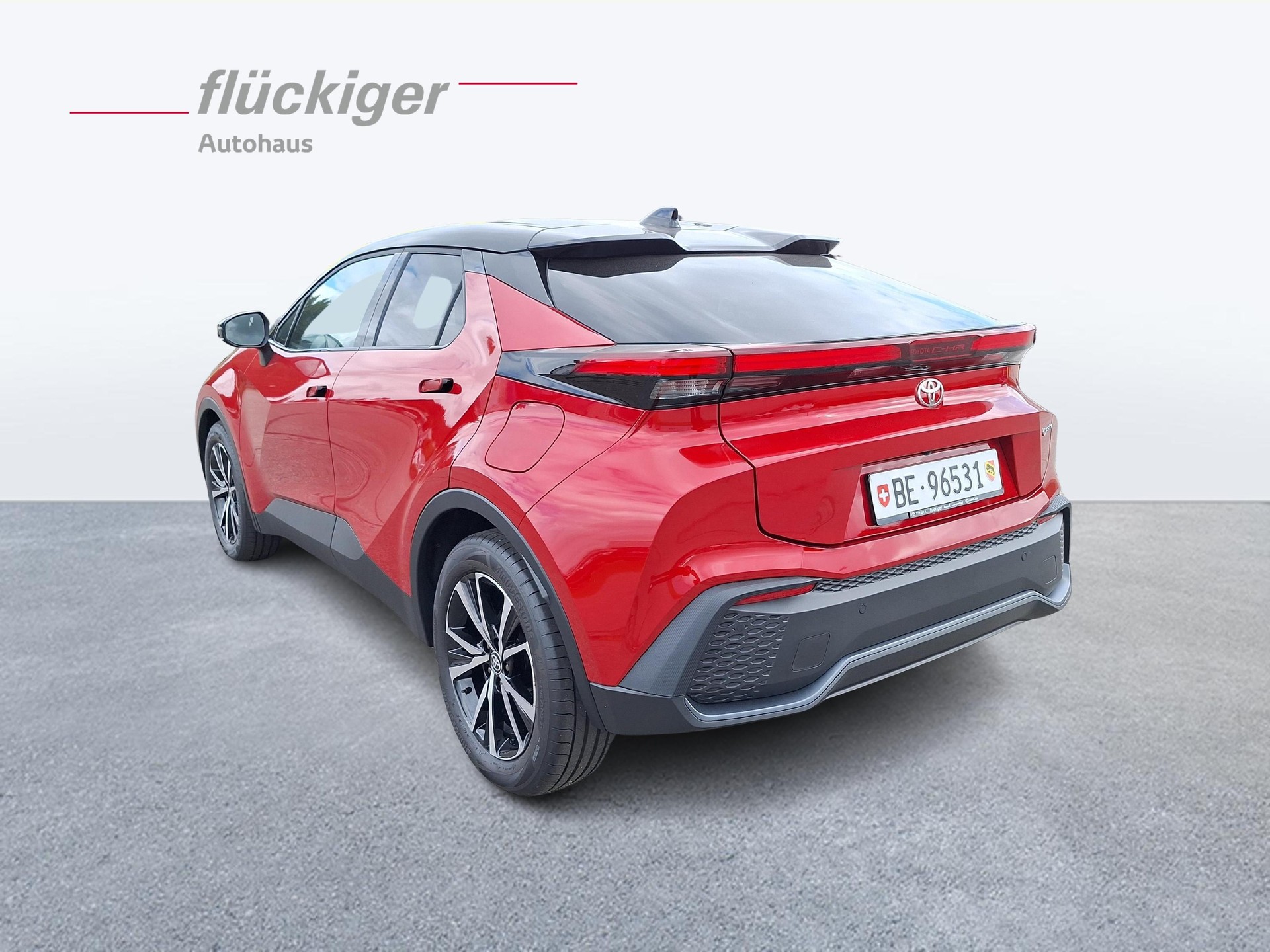 TOYOTA C-HR 2.0 PHEV Swiss Edition-image-6
