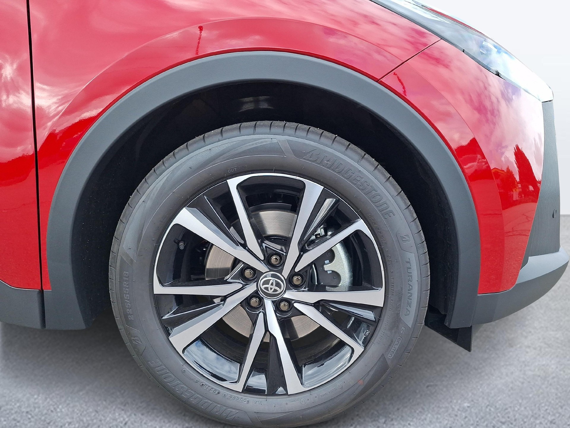TOYOTA C-HR 2.0 PHEV Swiss Edition-image-15