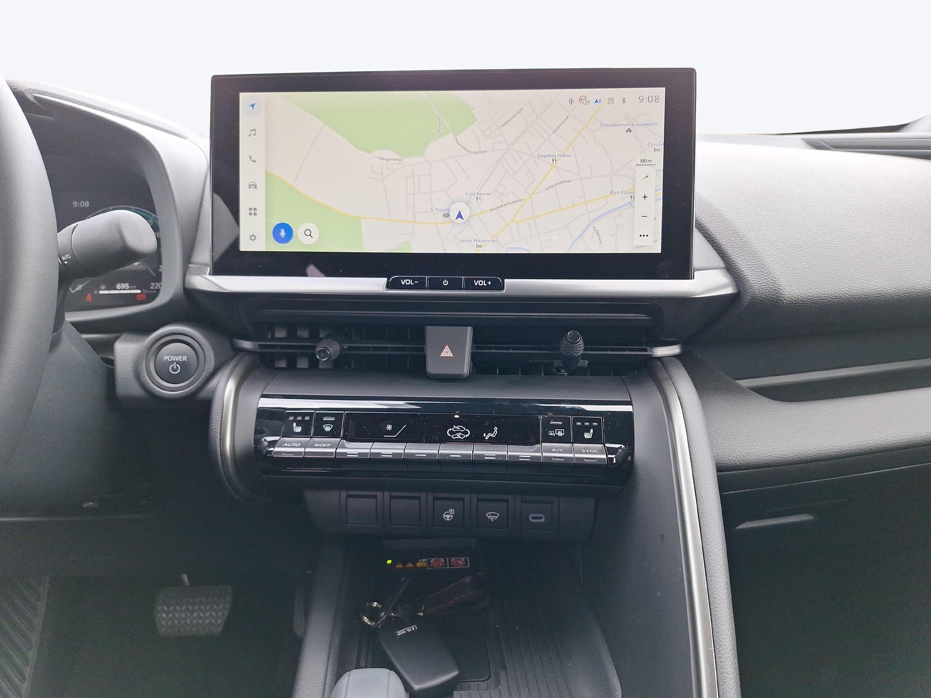 TOYOTA C-HR 2.0 PHEV Swiss Edition-image-13