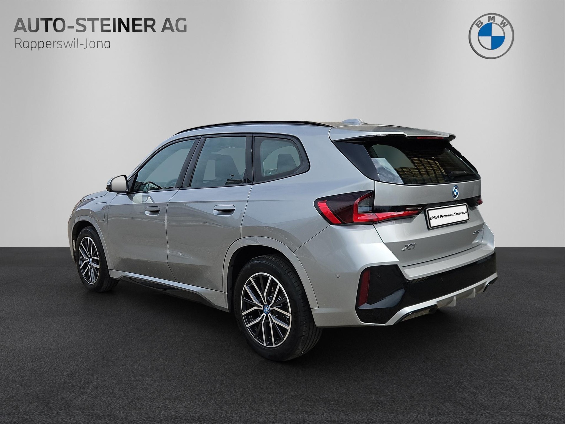 BMW X1 xDrive 25e M Sport-showroom-element-2