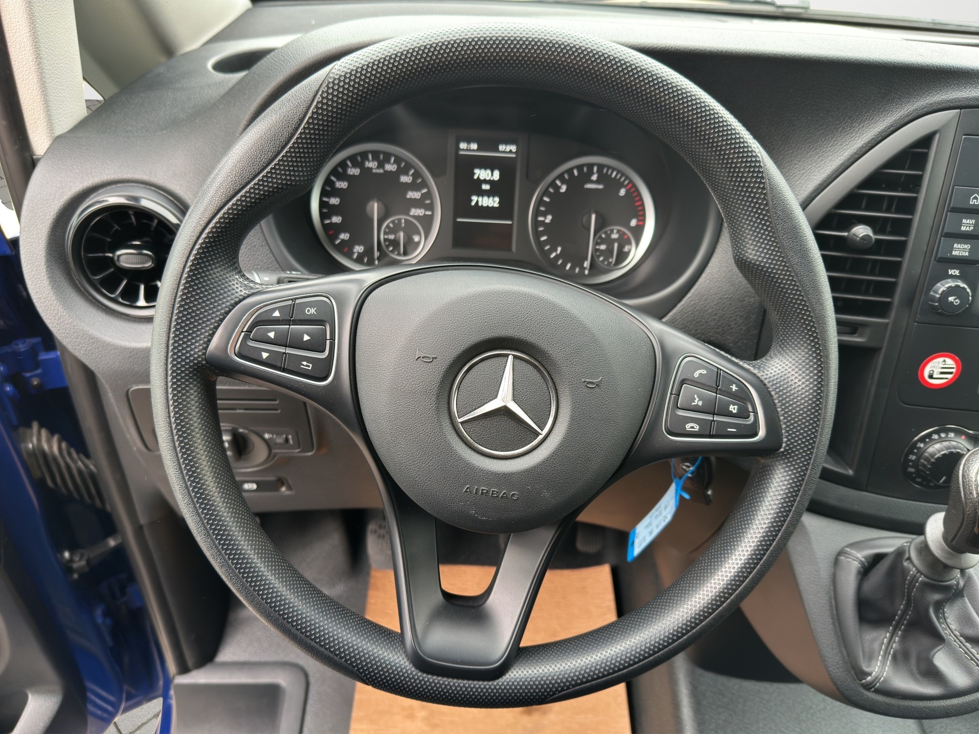 MERCEDES-BENZ Vito 116 CDI Pro-image-9