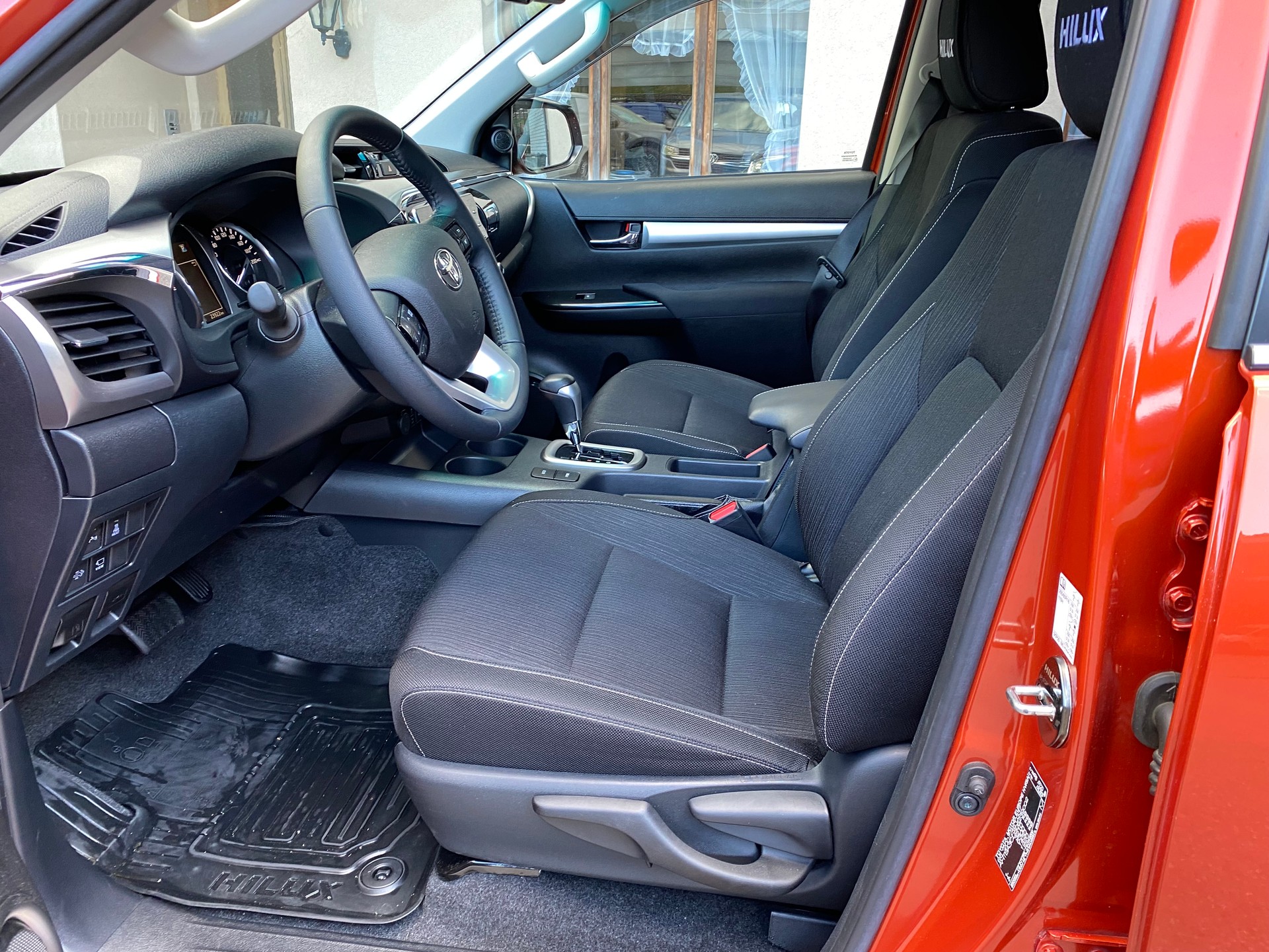 TOYOTA Hilux 2.8D-4D Limited Edition Double Cab 4x4 A-image-2