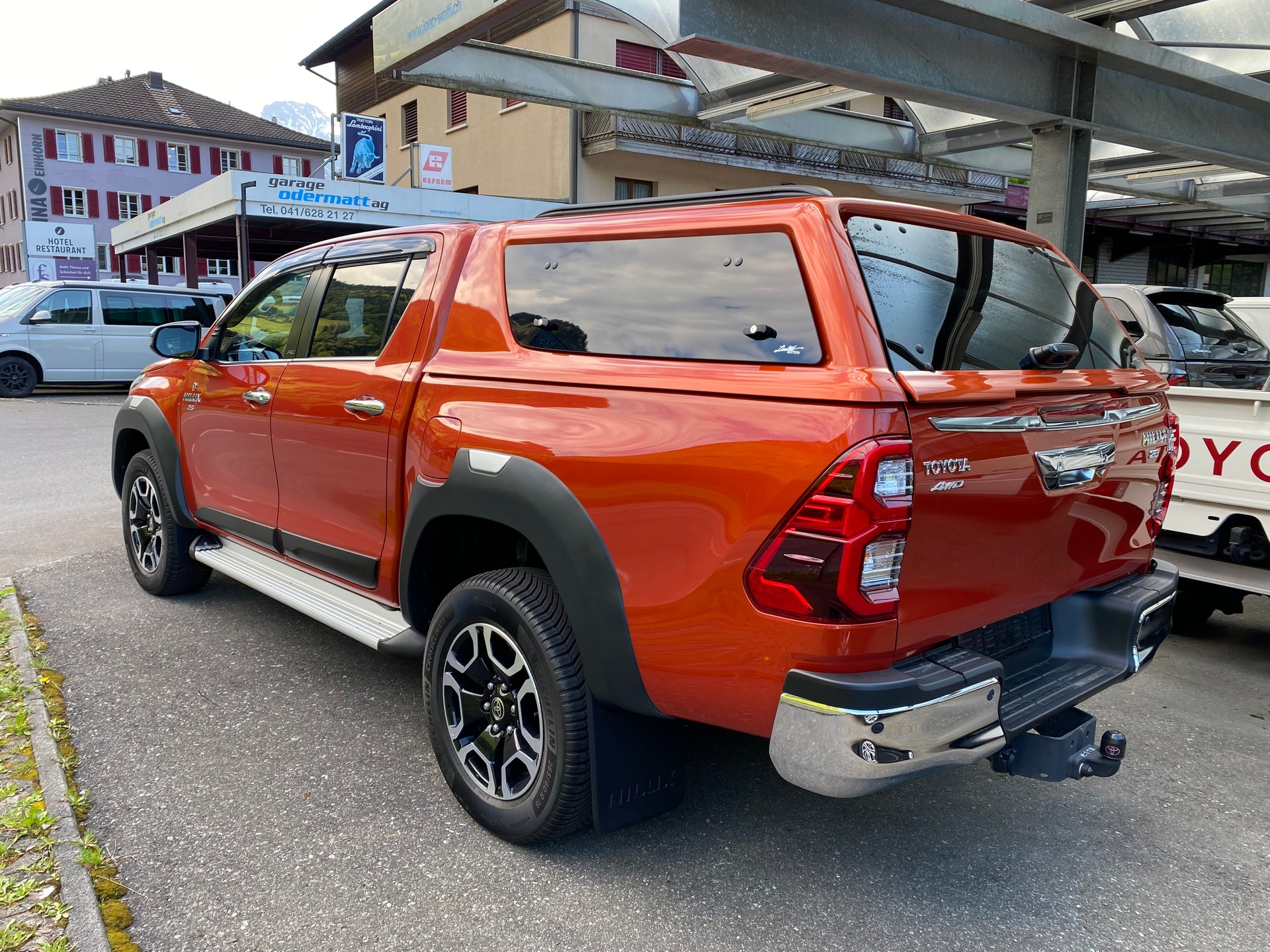 TOYOTA Hilux 2.8D-4D Limited Edition Double Cab 4x4 A-image-9
