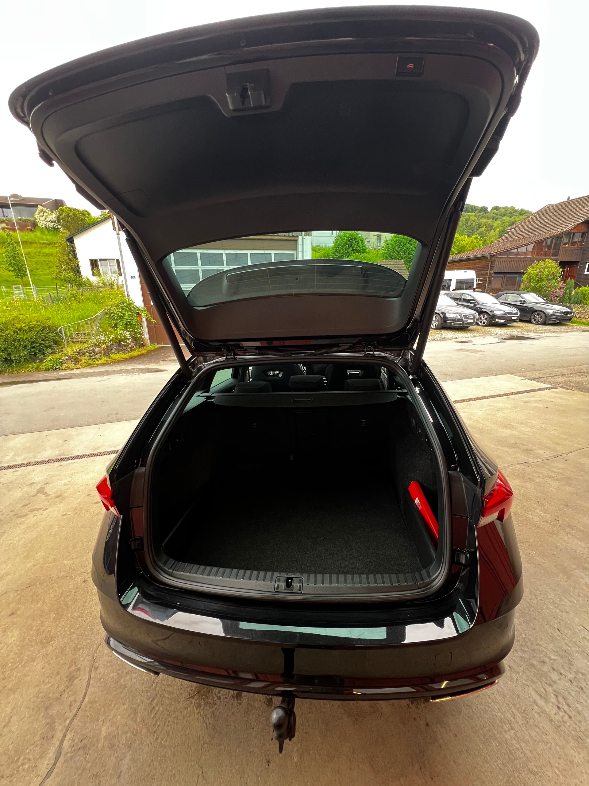 SKODA Octavia Combi 2.0 TDI DSG RS 4x4-image-10