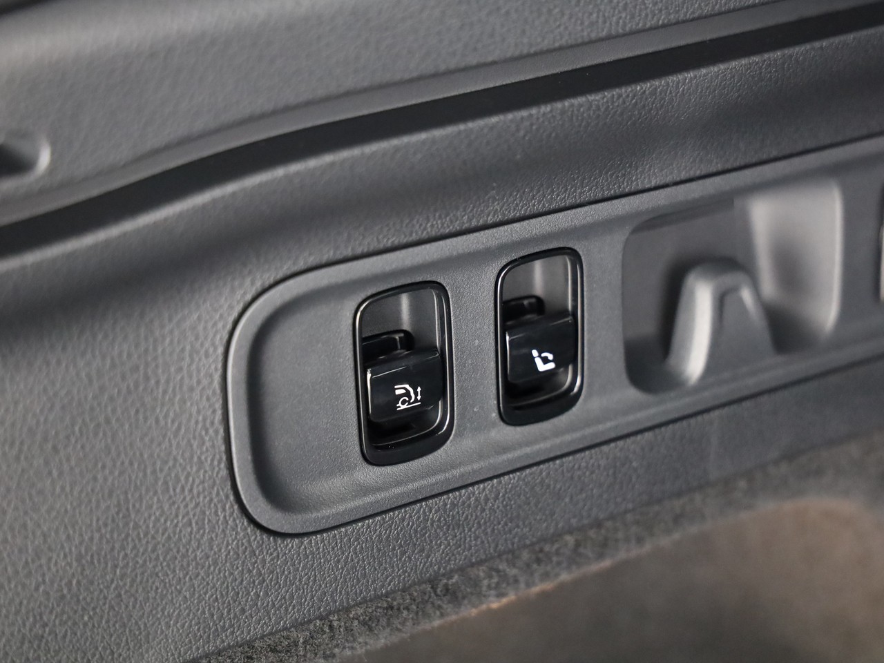 MERCEDES-BENZ GLC 400 e 4Matic 9G-Tronic-image-18